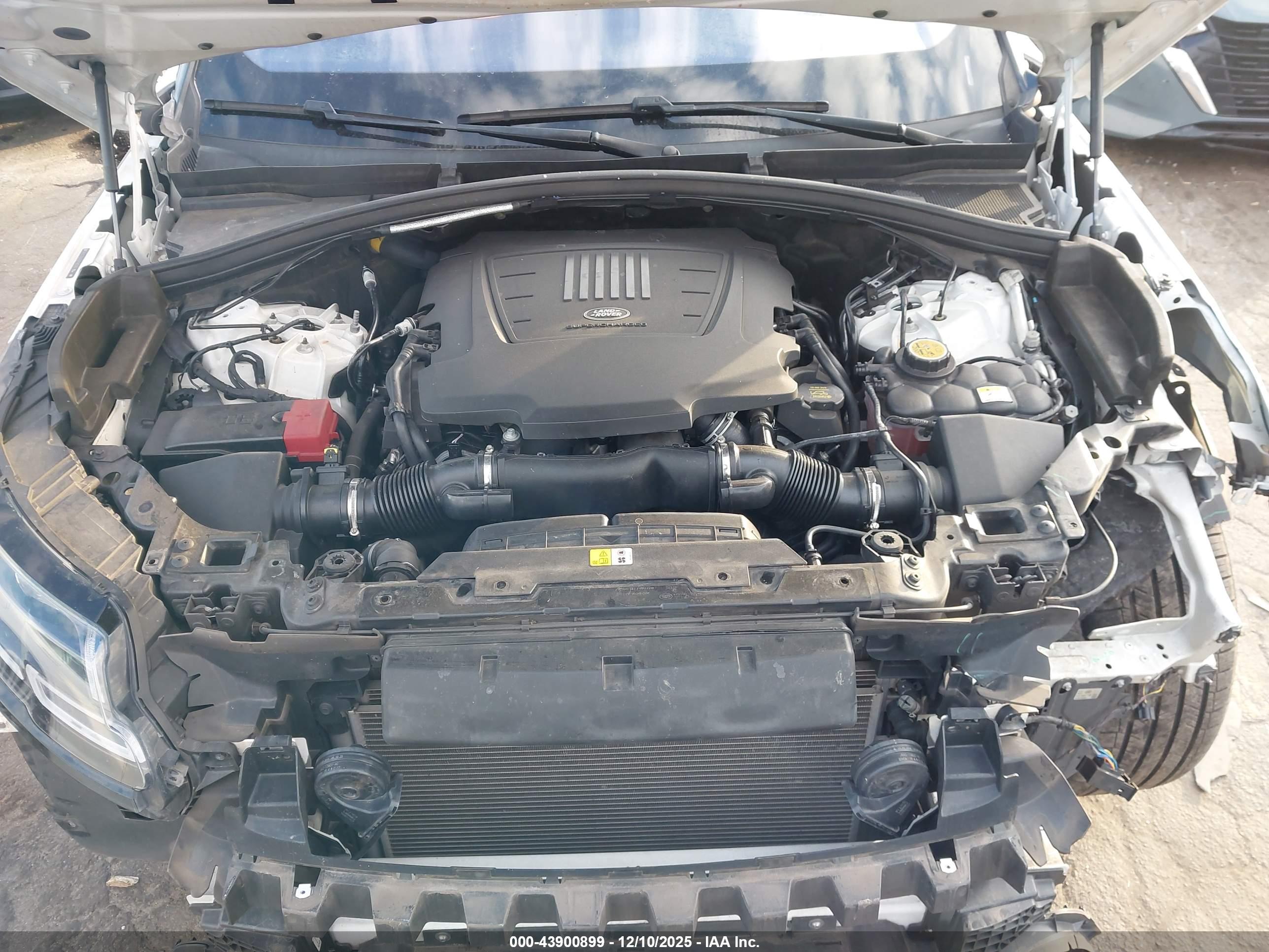LAND ROVER image 10