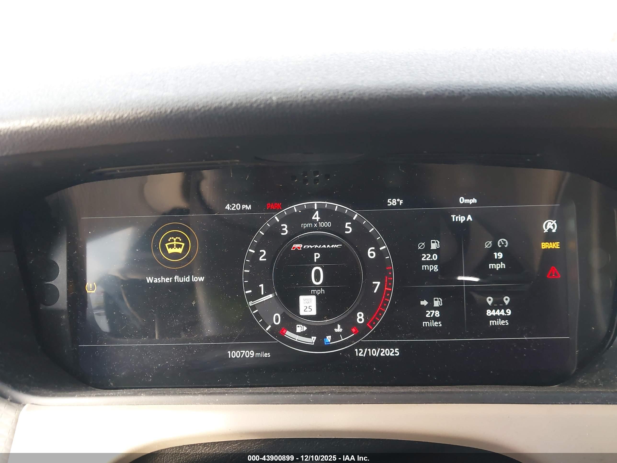 LAND ROVER image 7