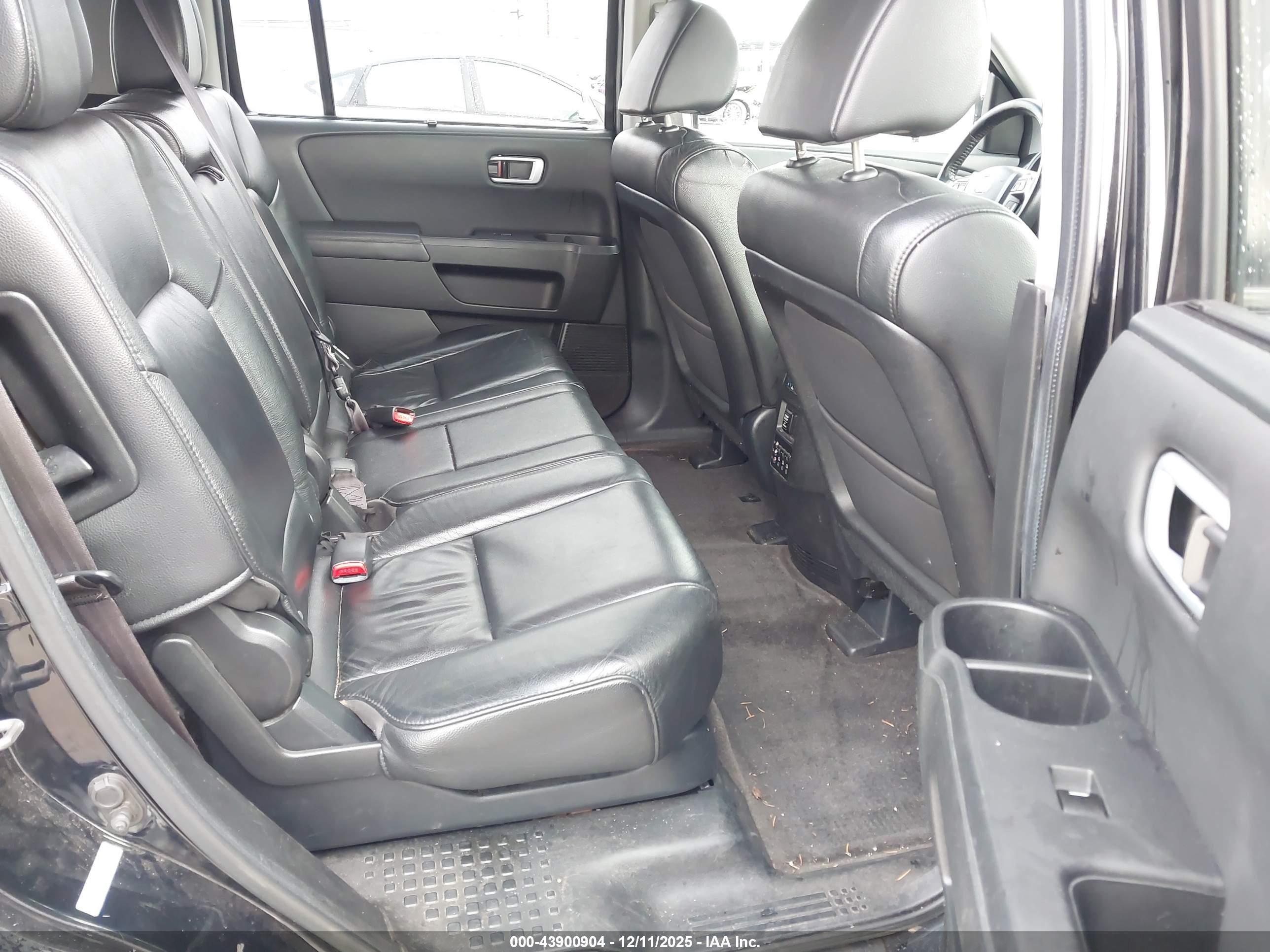 HONDA PILOT image 8
