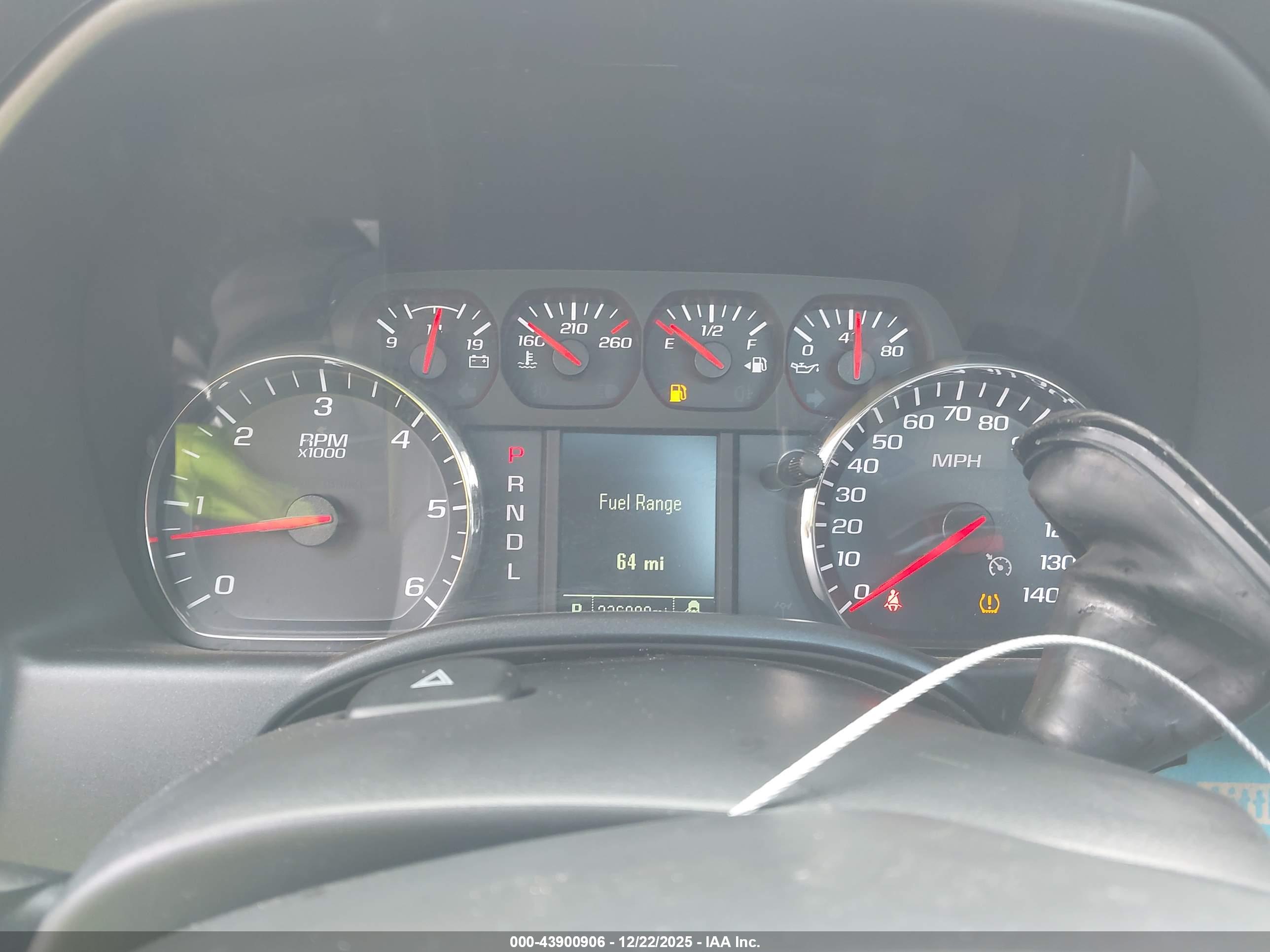 CHEVROLET SILVERADO image 7