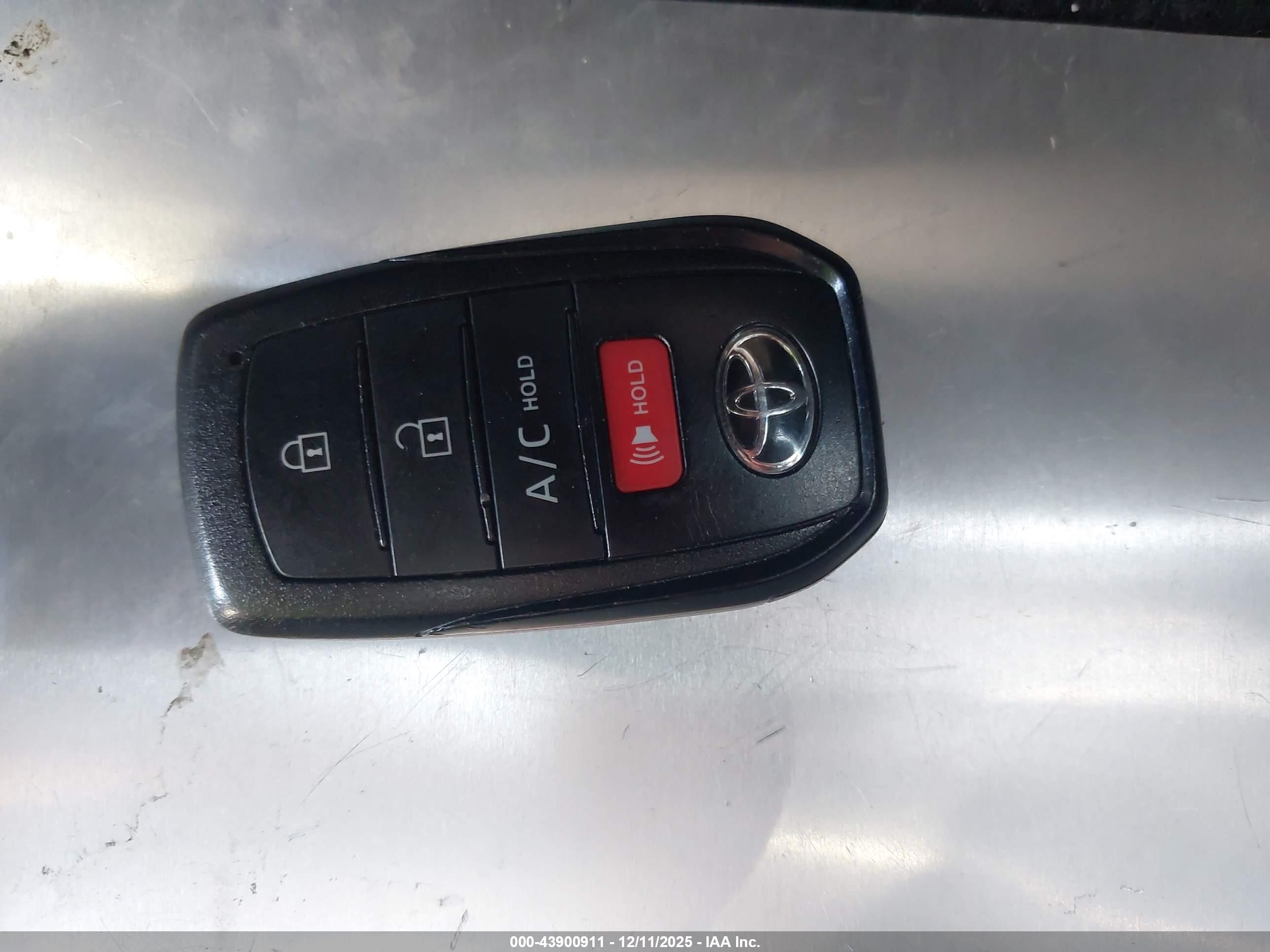 TOYOTA BZ4X image 11