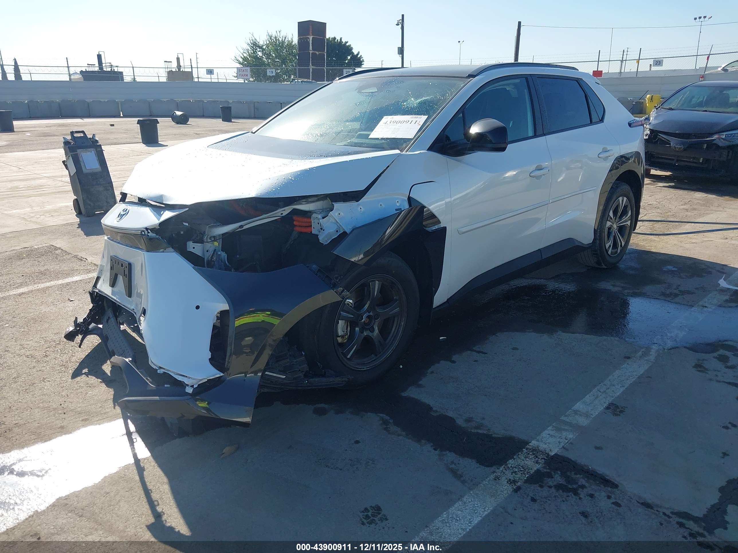 TOYOTA BZ4X image 2