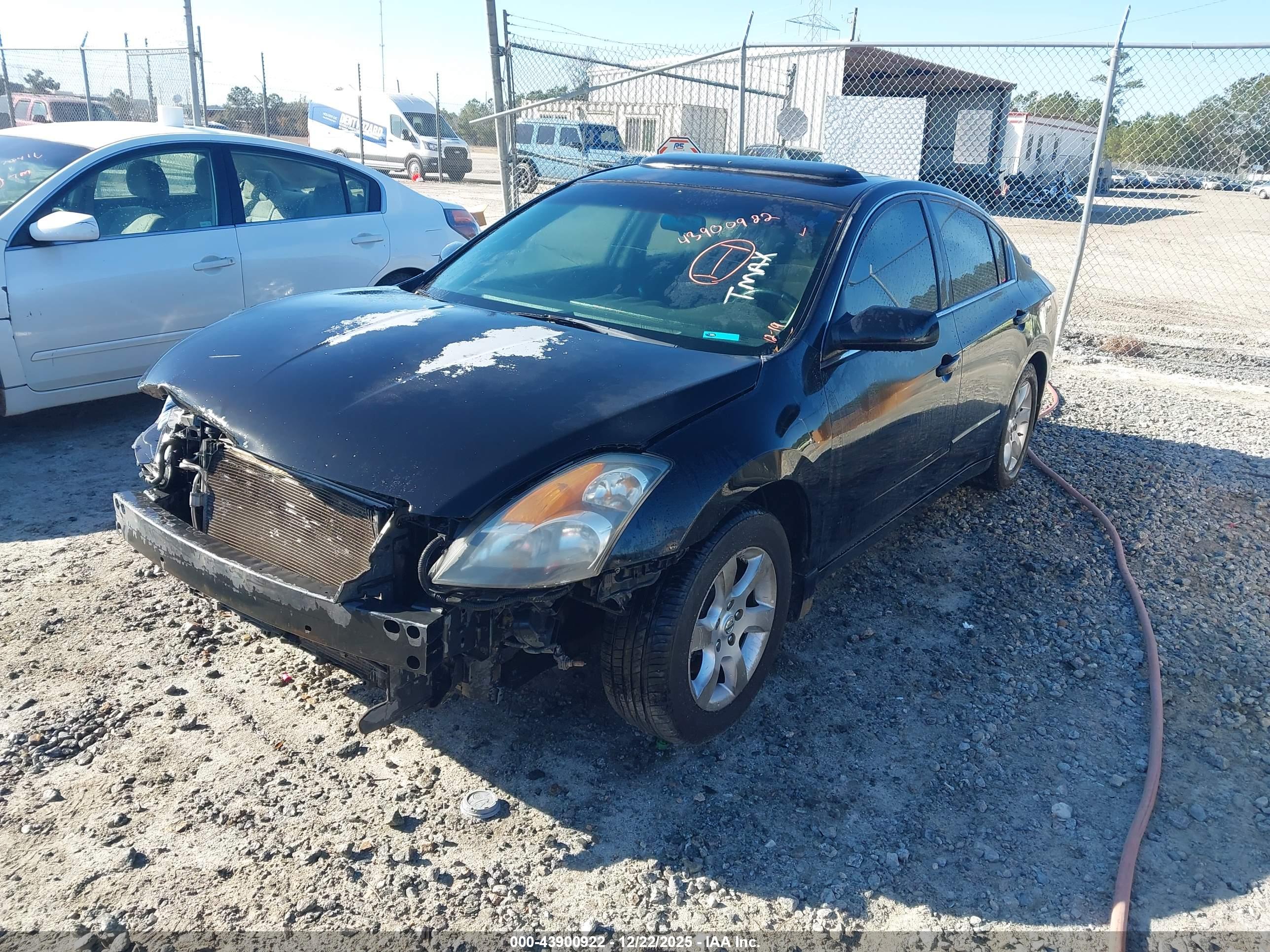 NISSAN ALTIMA image 2