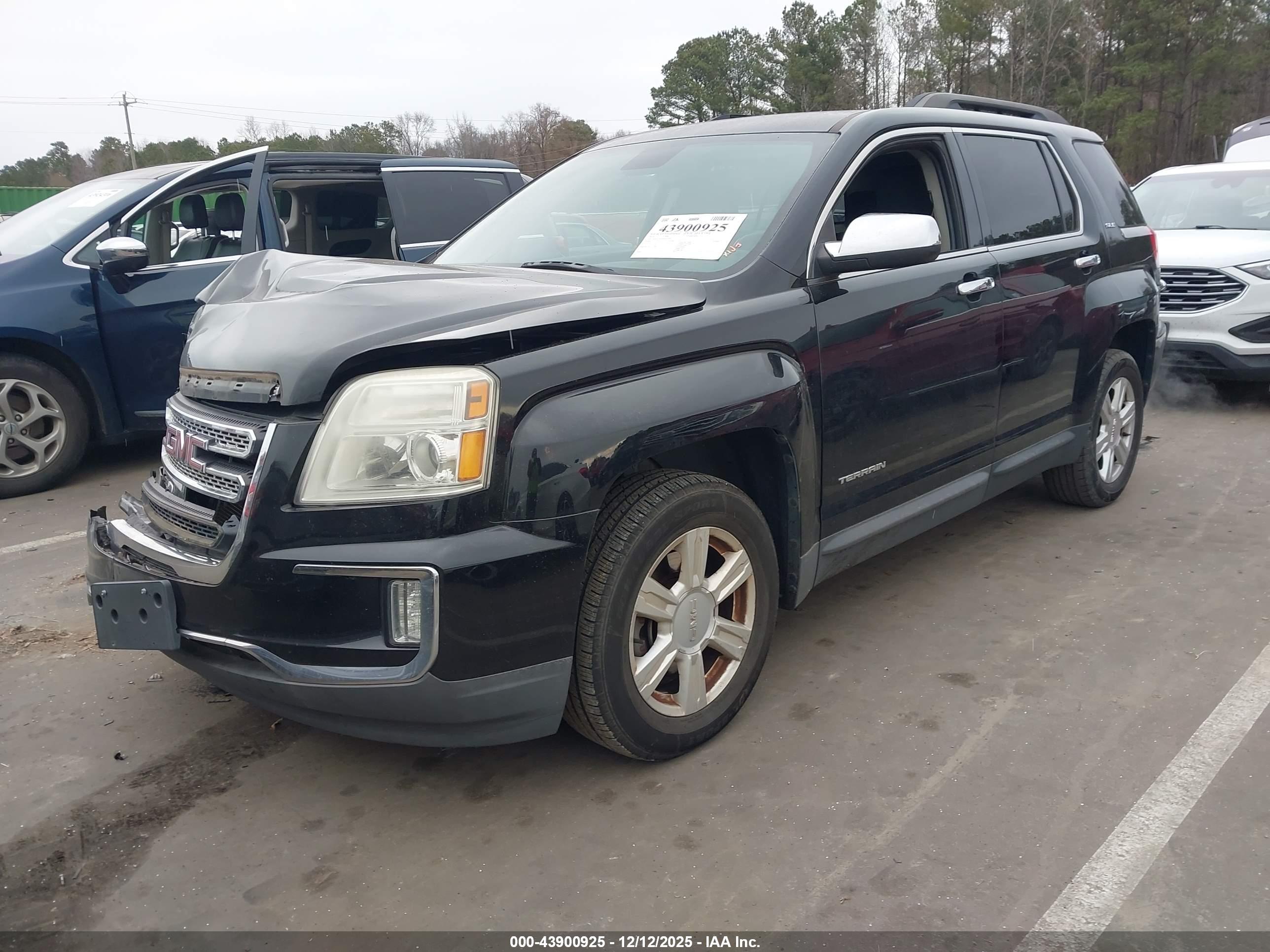 GMC TERRAIN image 2