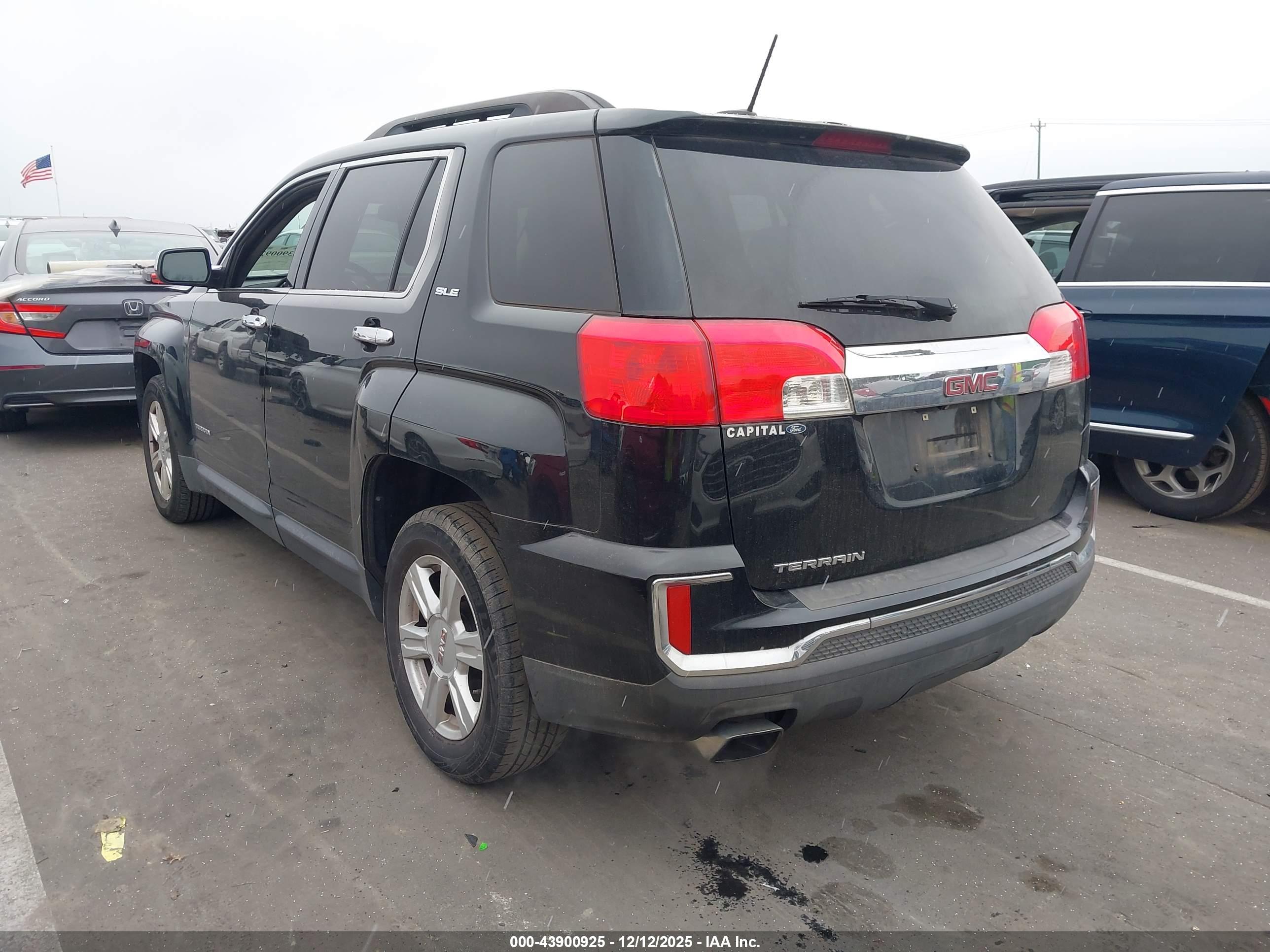 GMC TERRAIN image 3