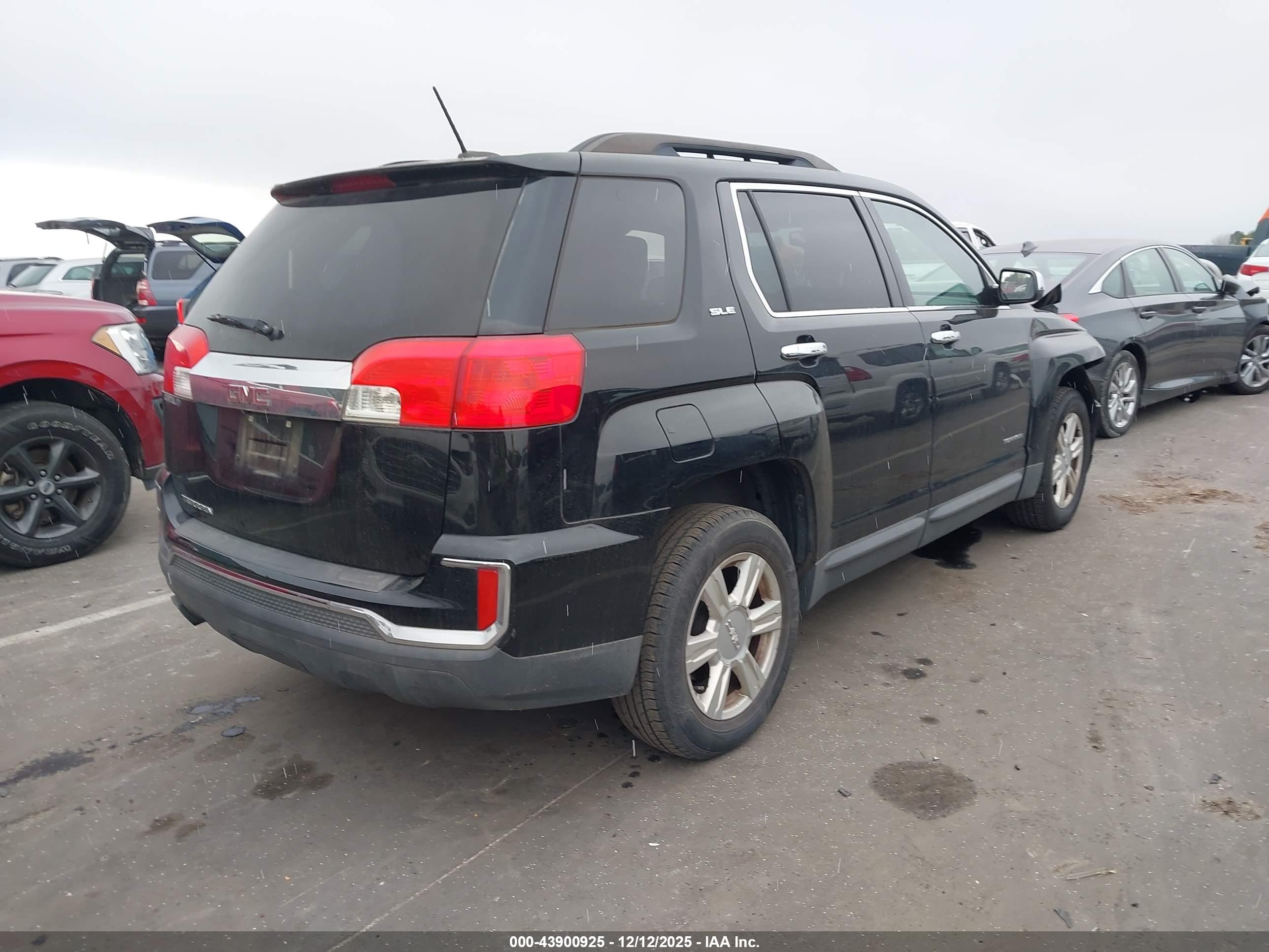 GMC TERRAIN image 4
