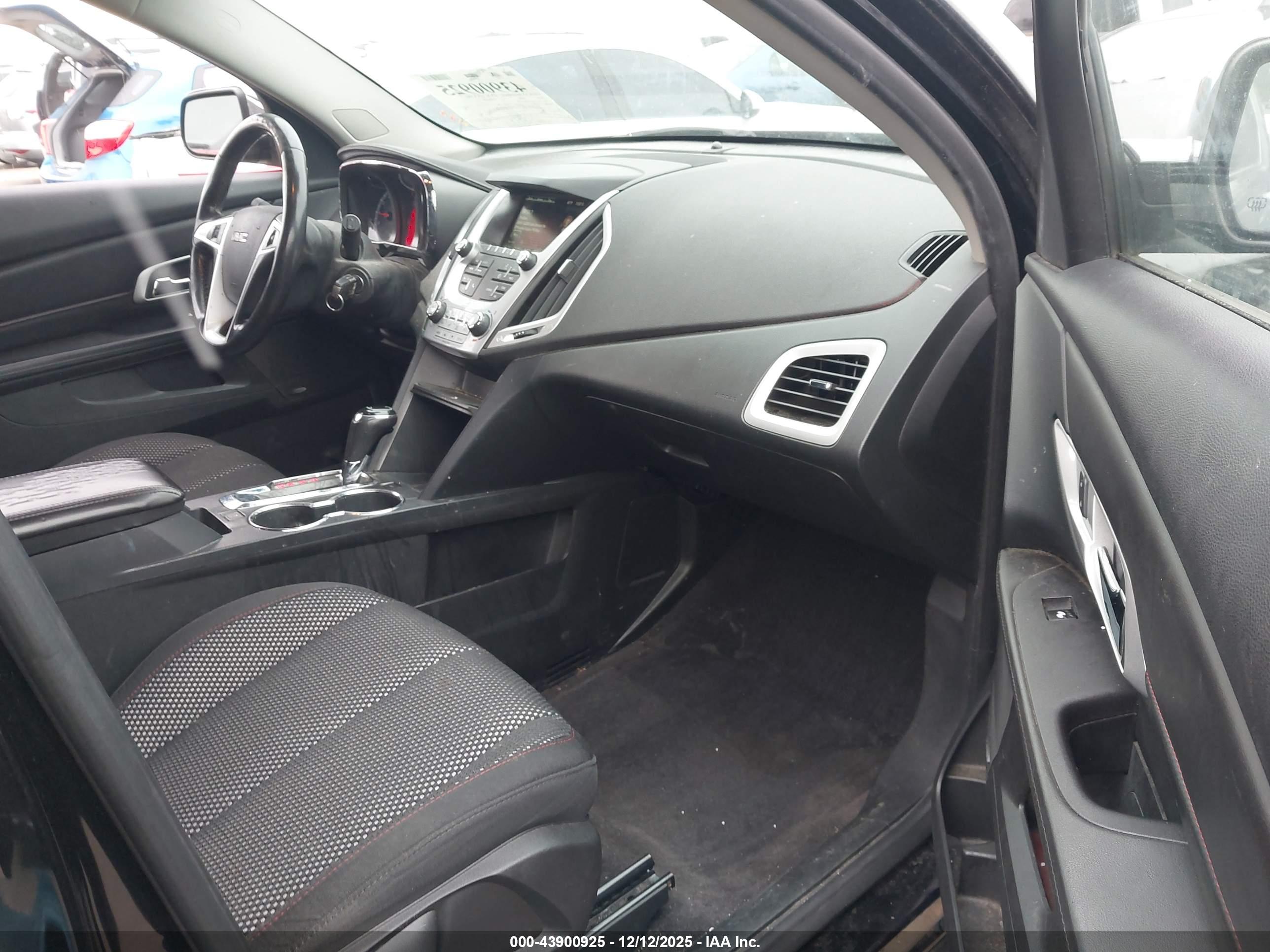 GMC TERRAIN image 5