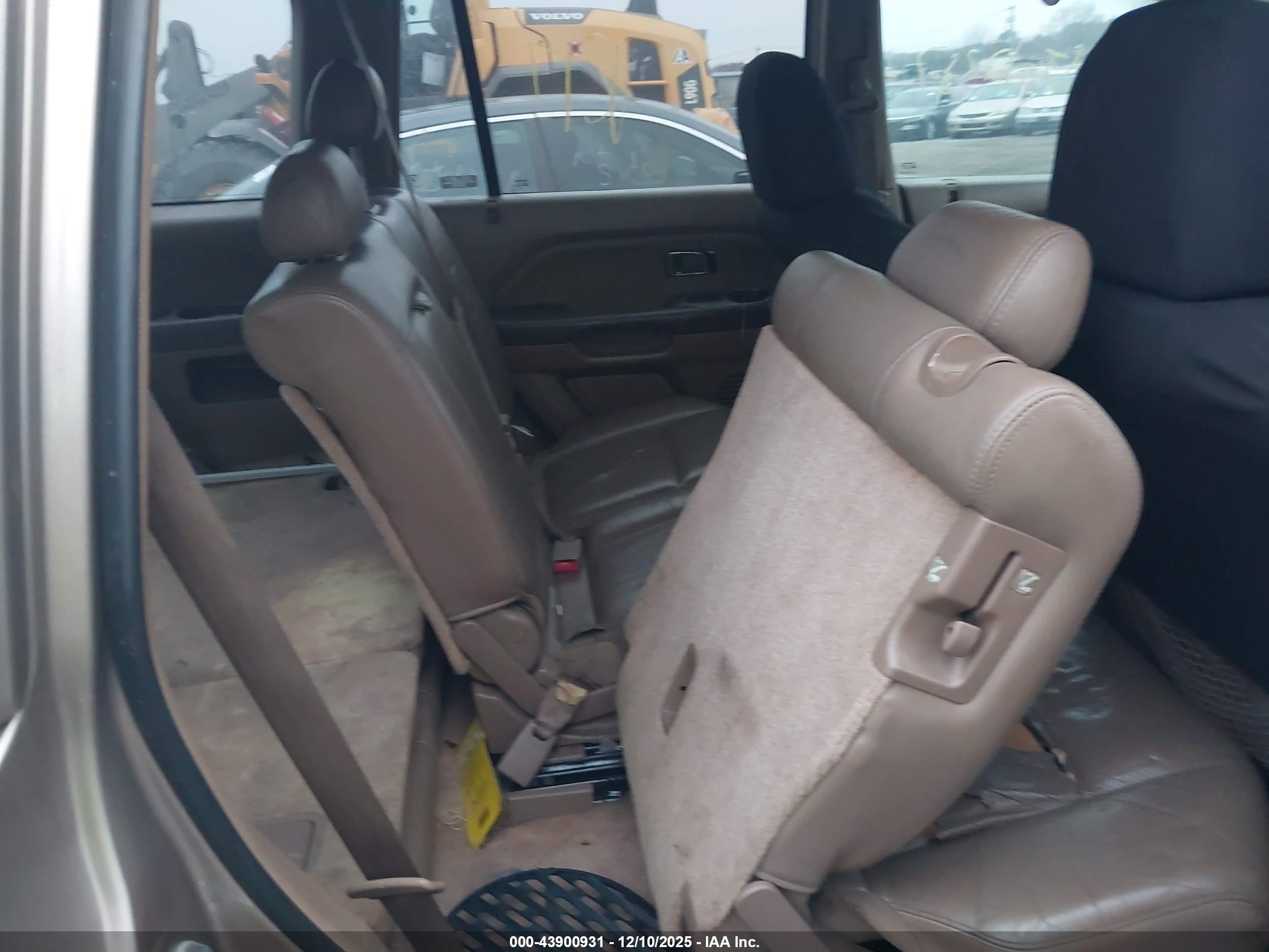 HONDA PILOT image 8