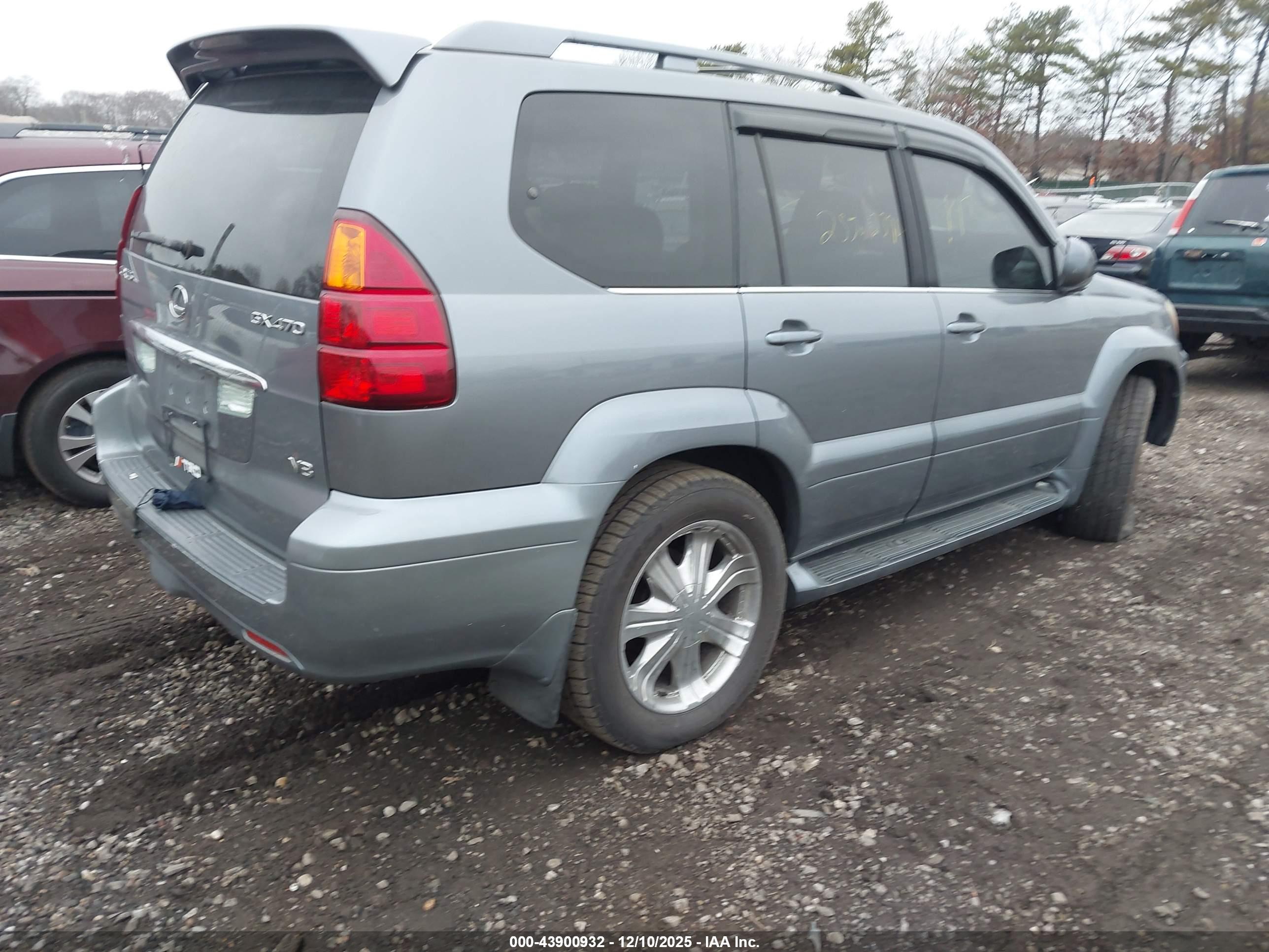 LEXUS GX image 4