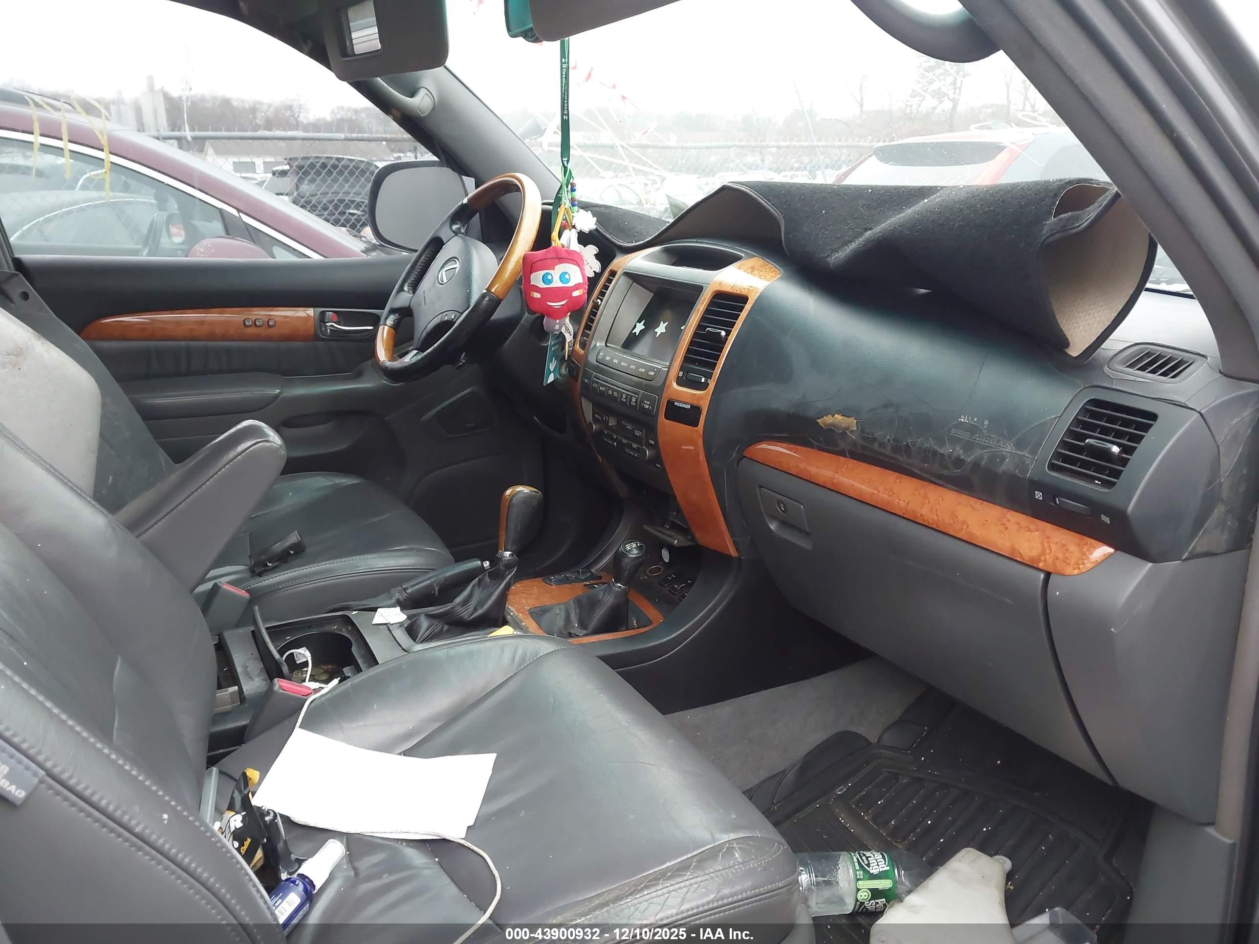 LEXUS GX image 5