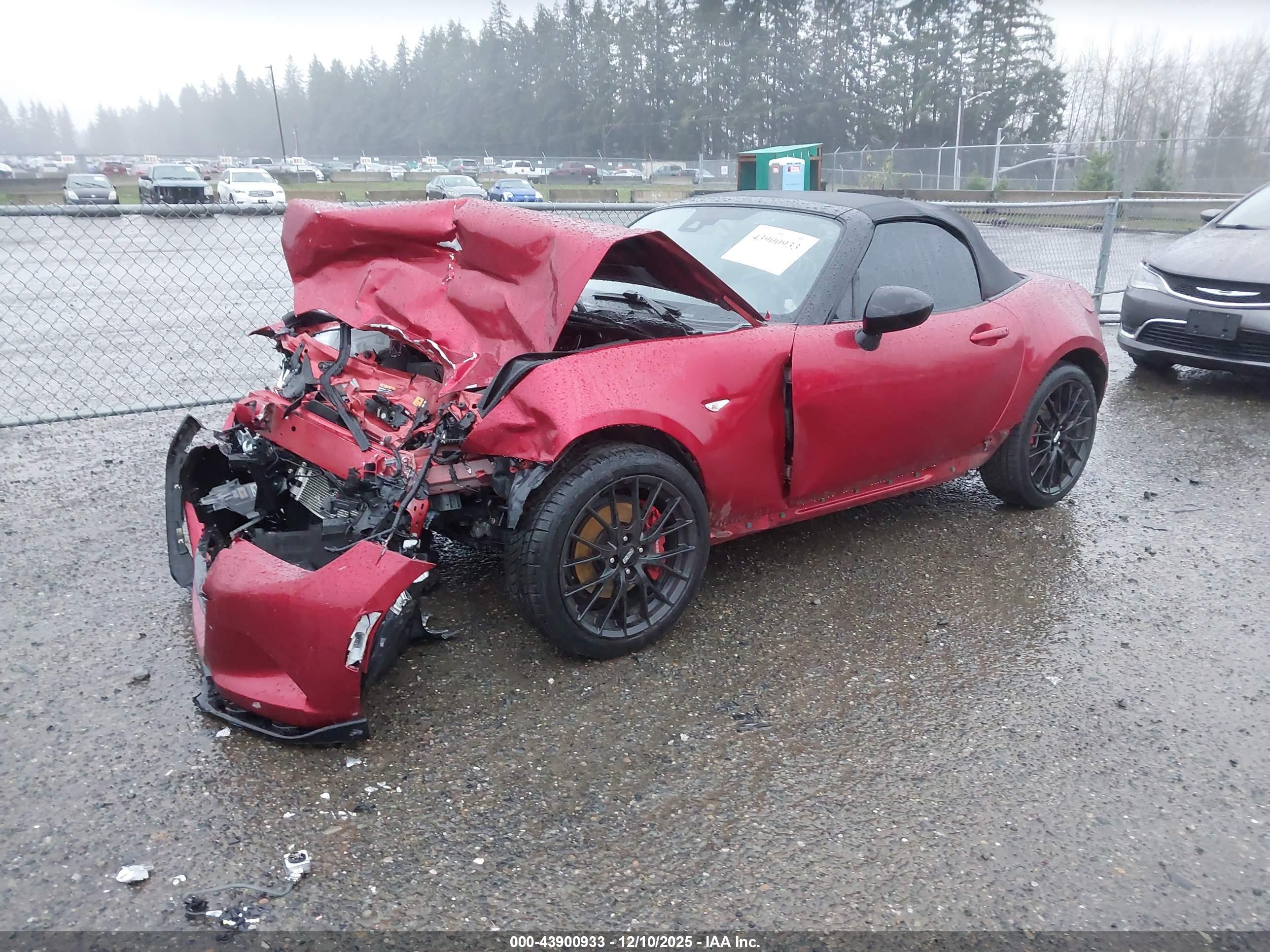 MAZDA MX-5 image 2