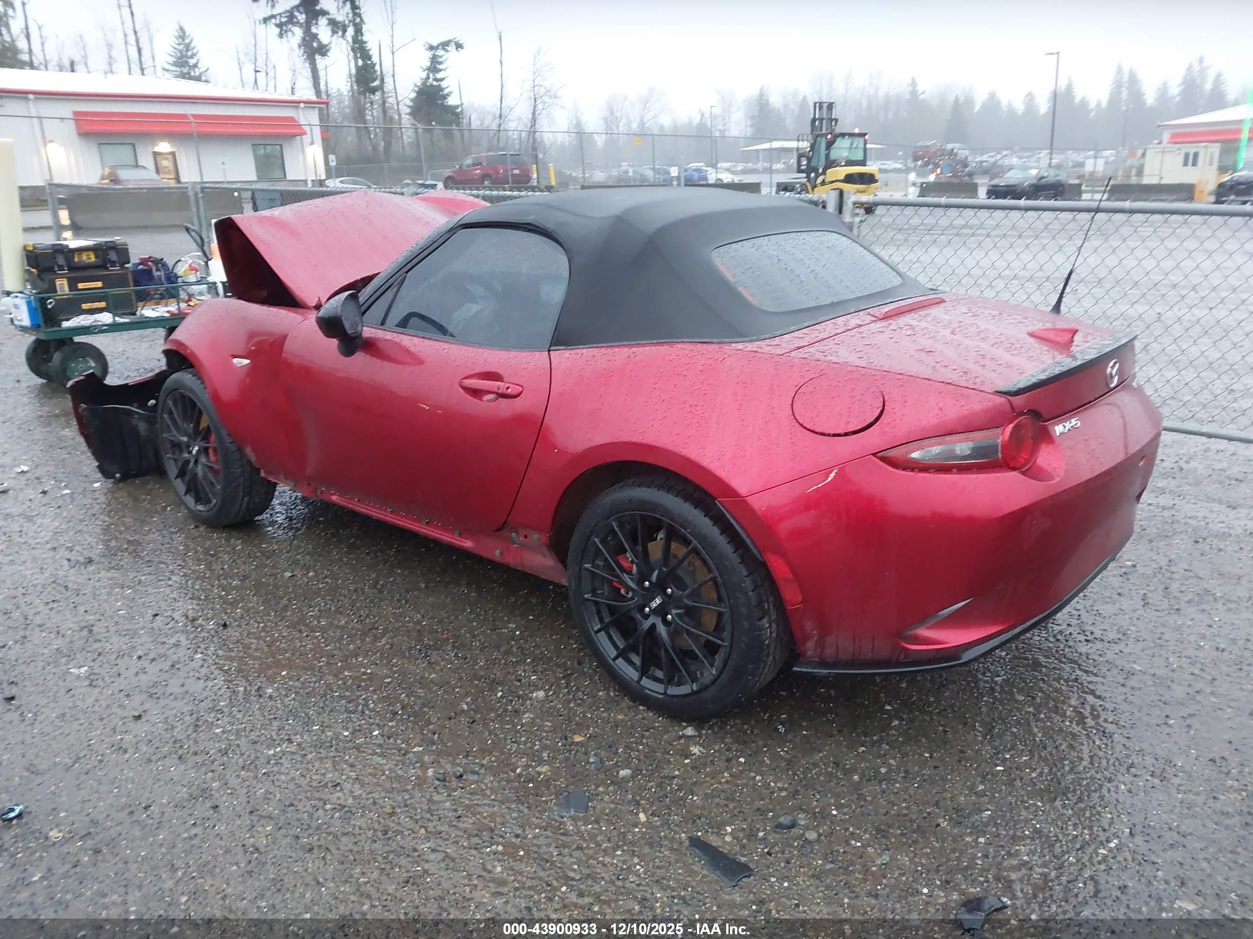 MAZDA MX-5 image 3