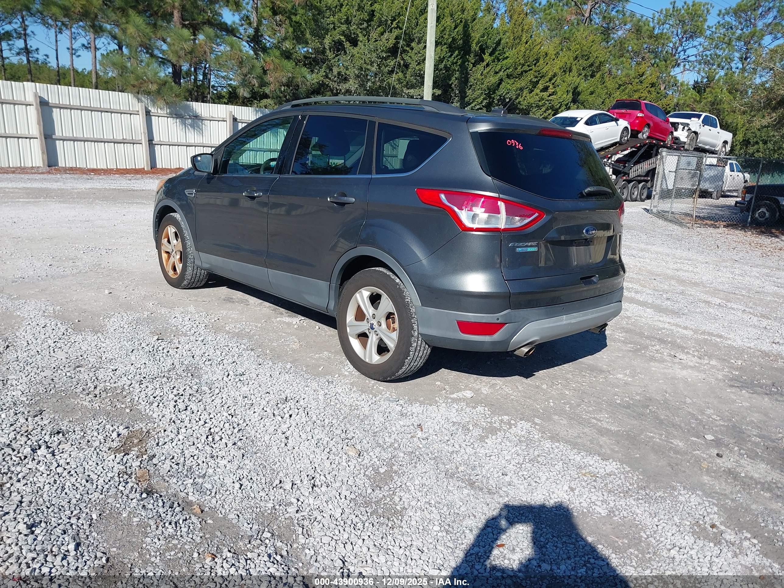 FORD ESCAPE image 3