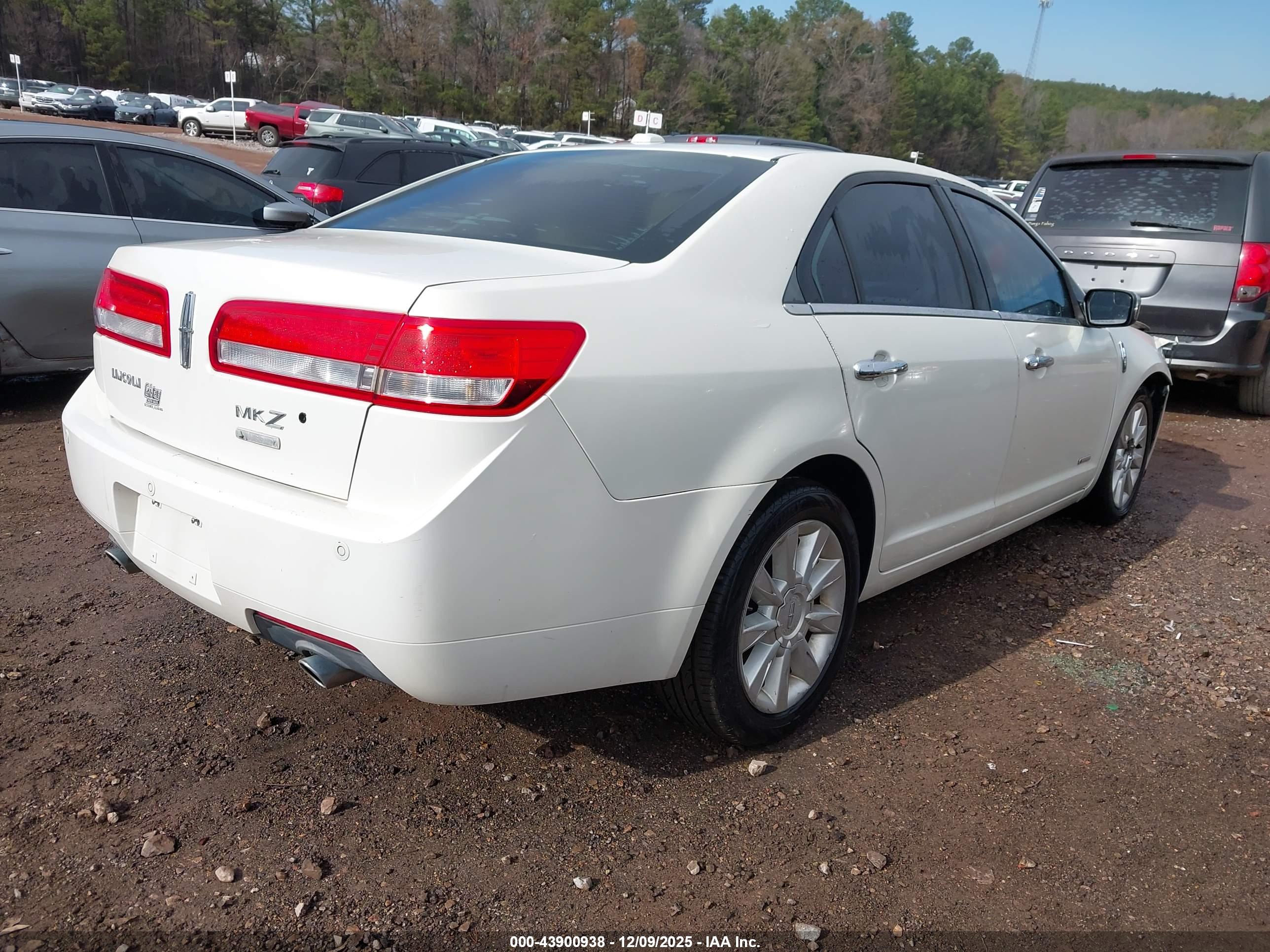 LINCOLN MKZ image 4