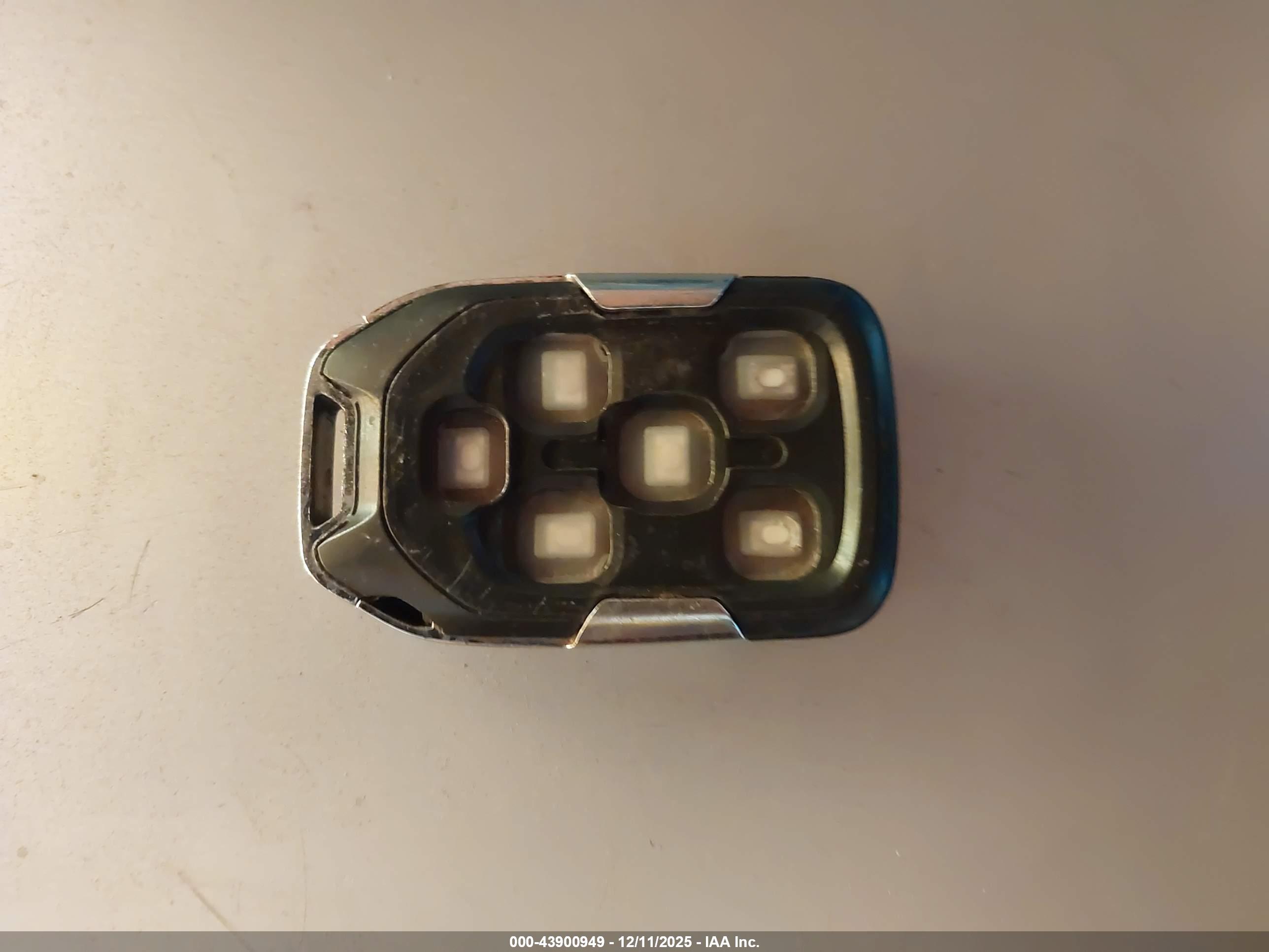 GMC YUKON image 11