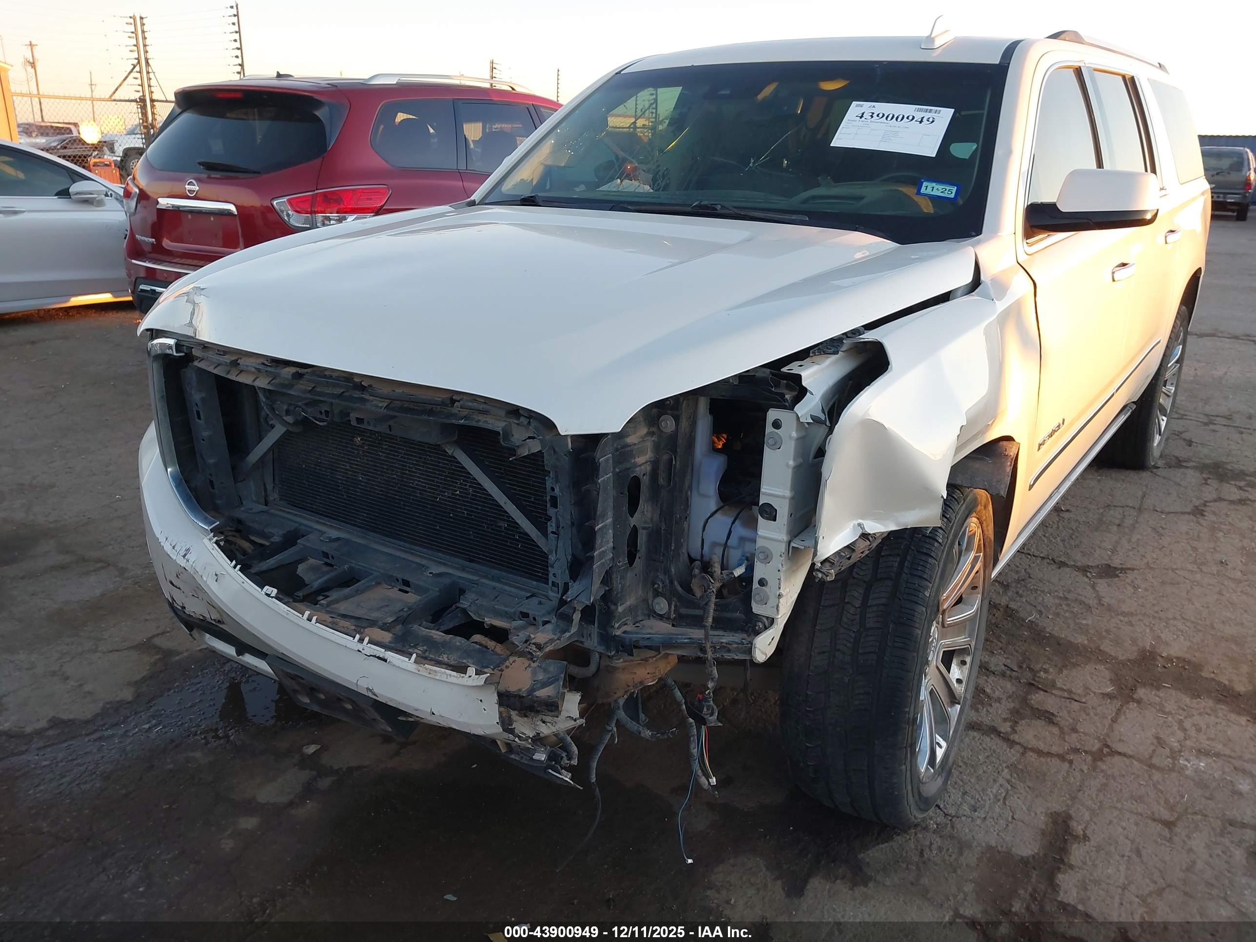 GMC YUKON image 6