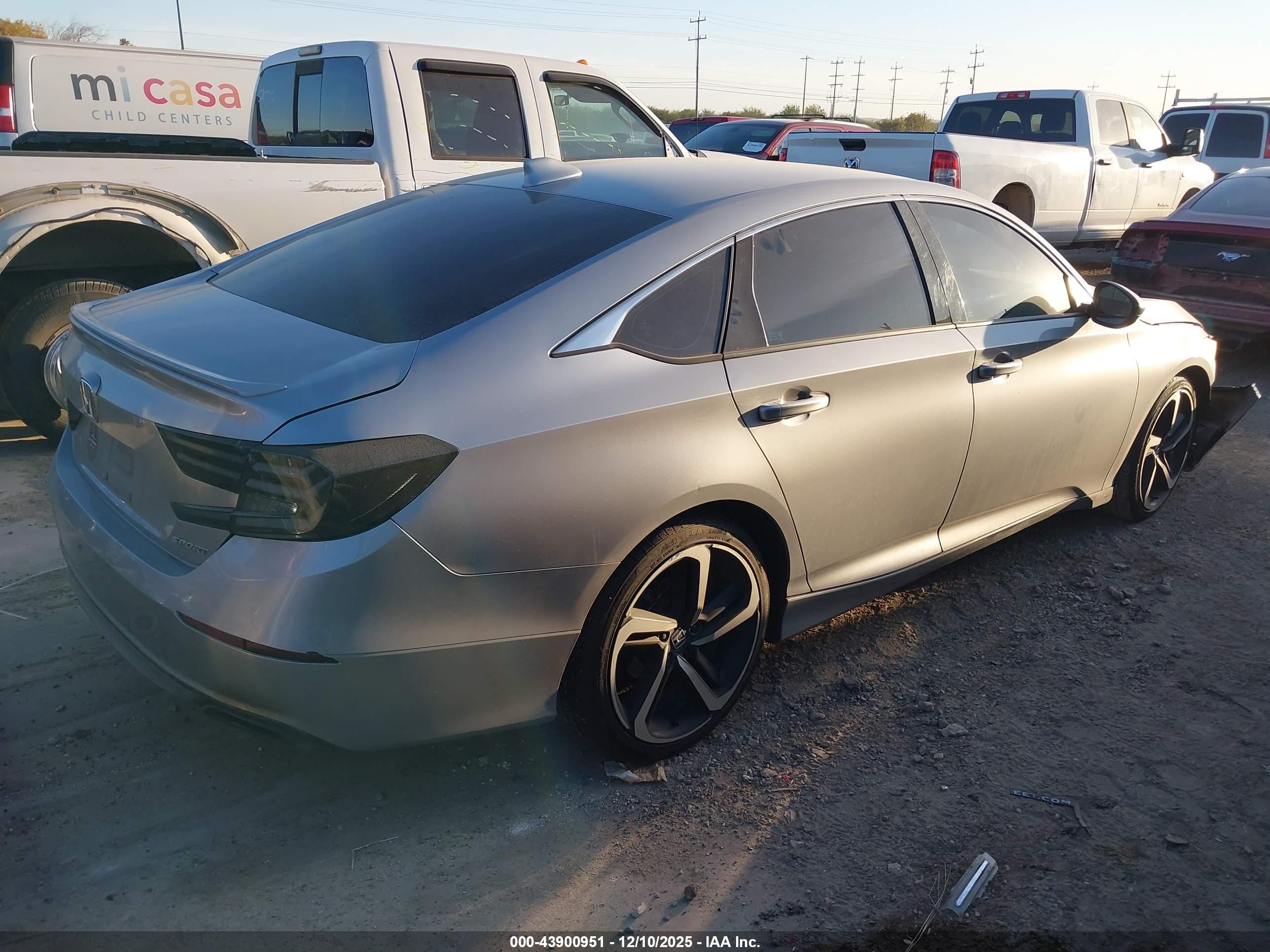HONDA ACCORD image 4