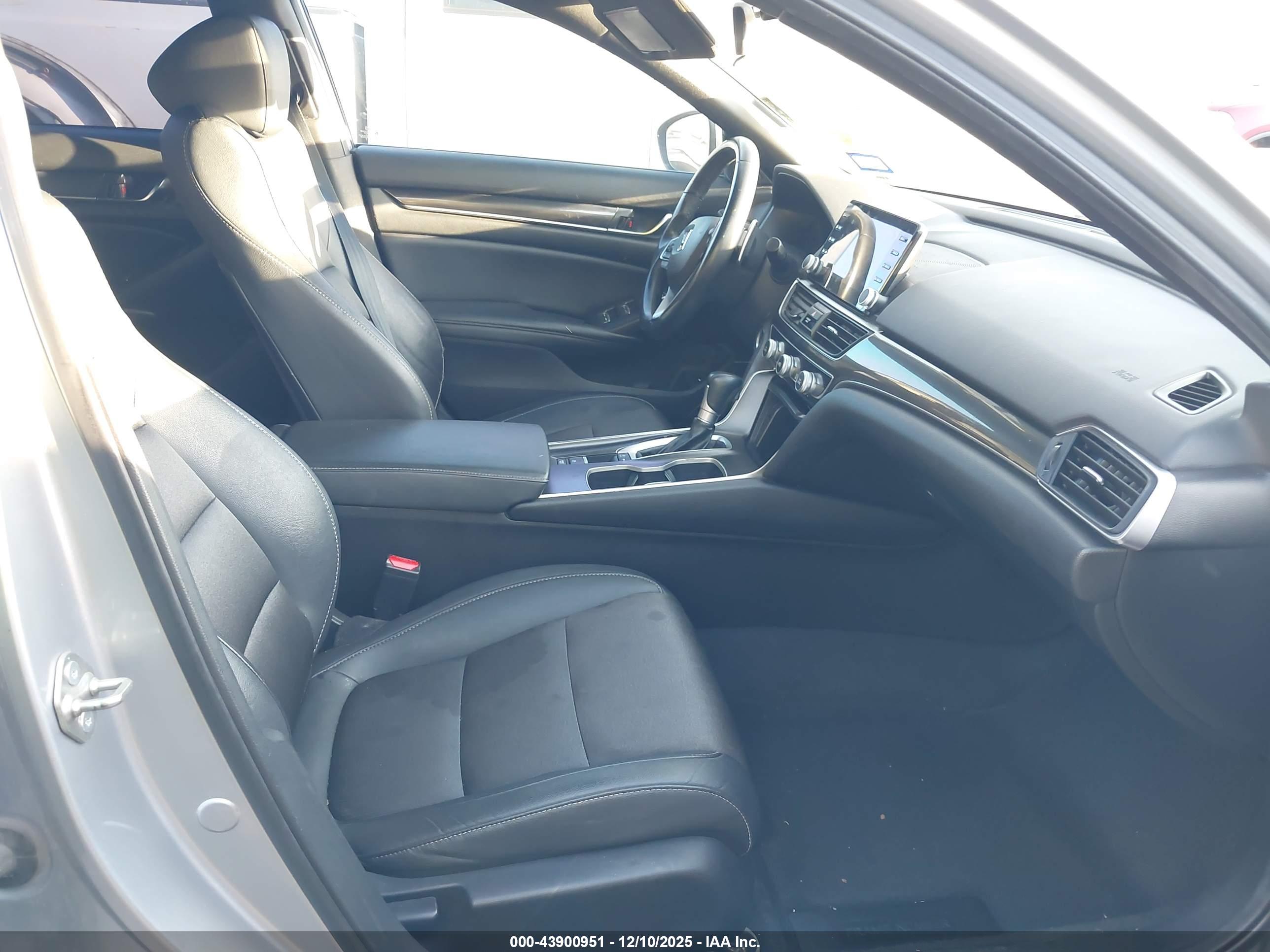 HONDA ACCORD image 5