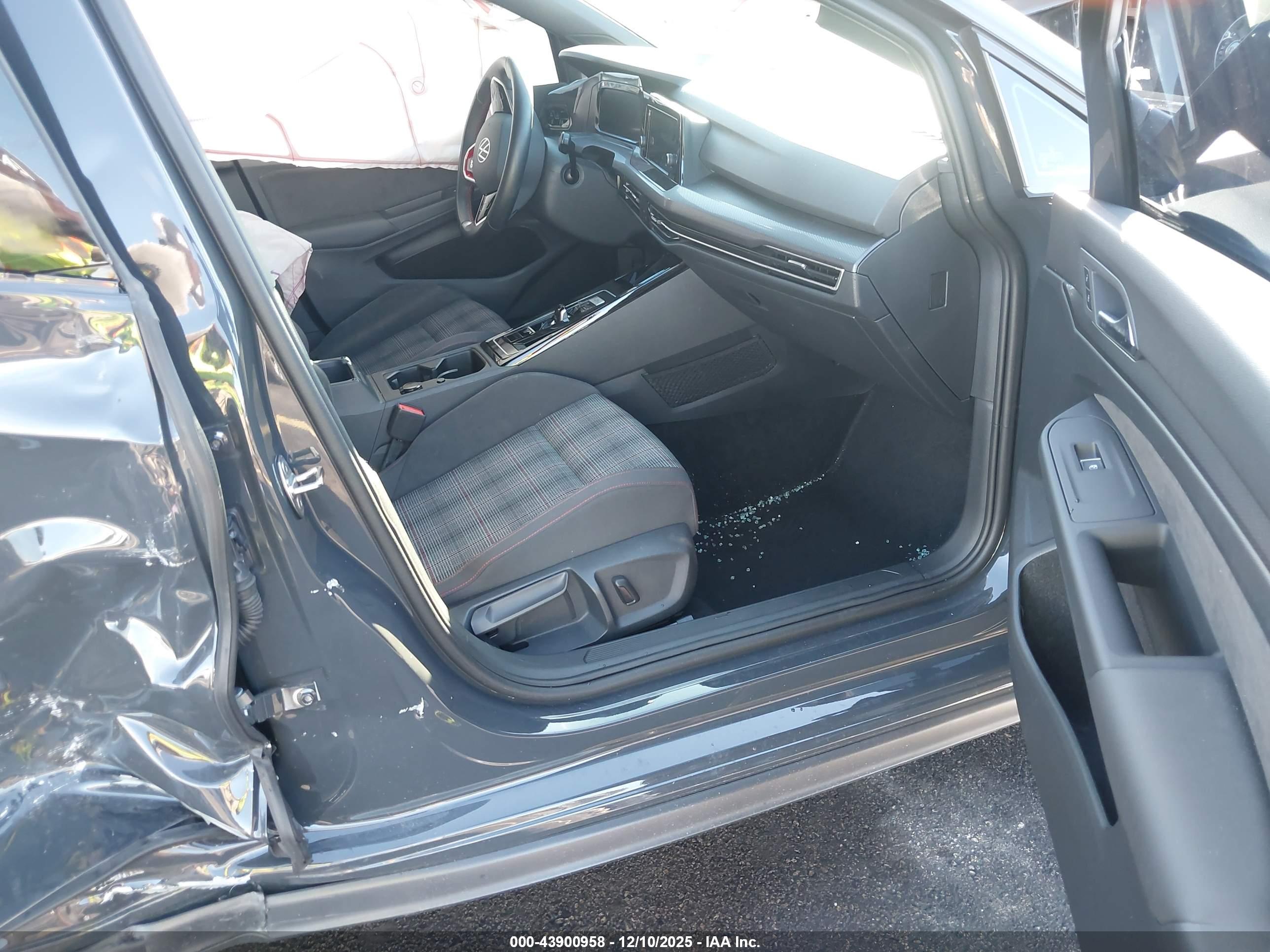 VOLKSWAGEN GOLF image 5