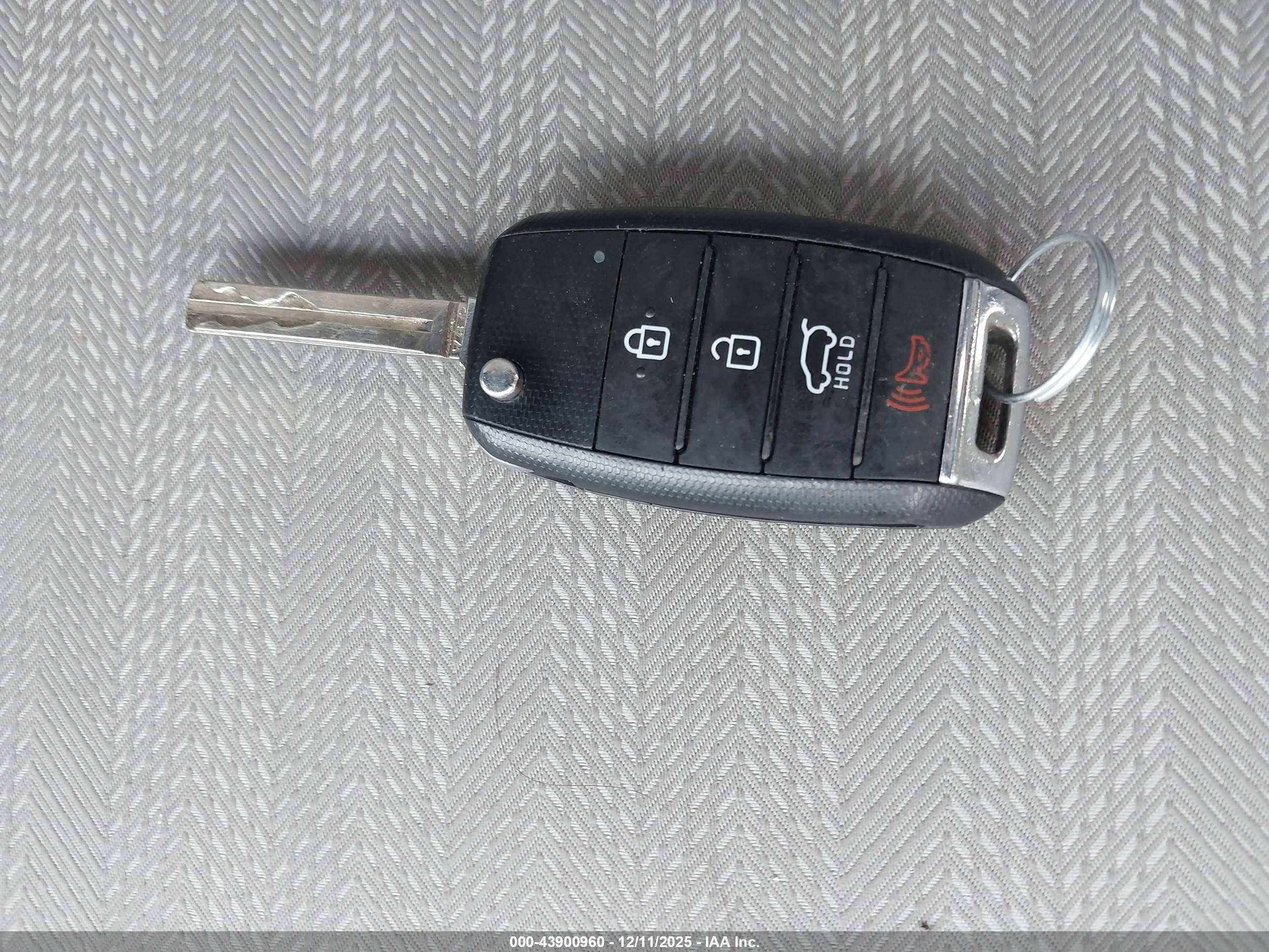 KIA SPORTAGE image 11
