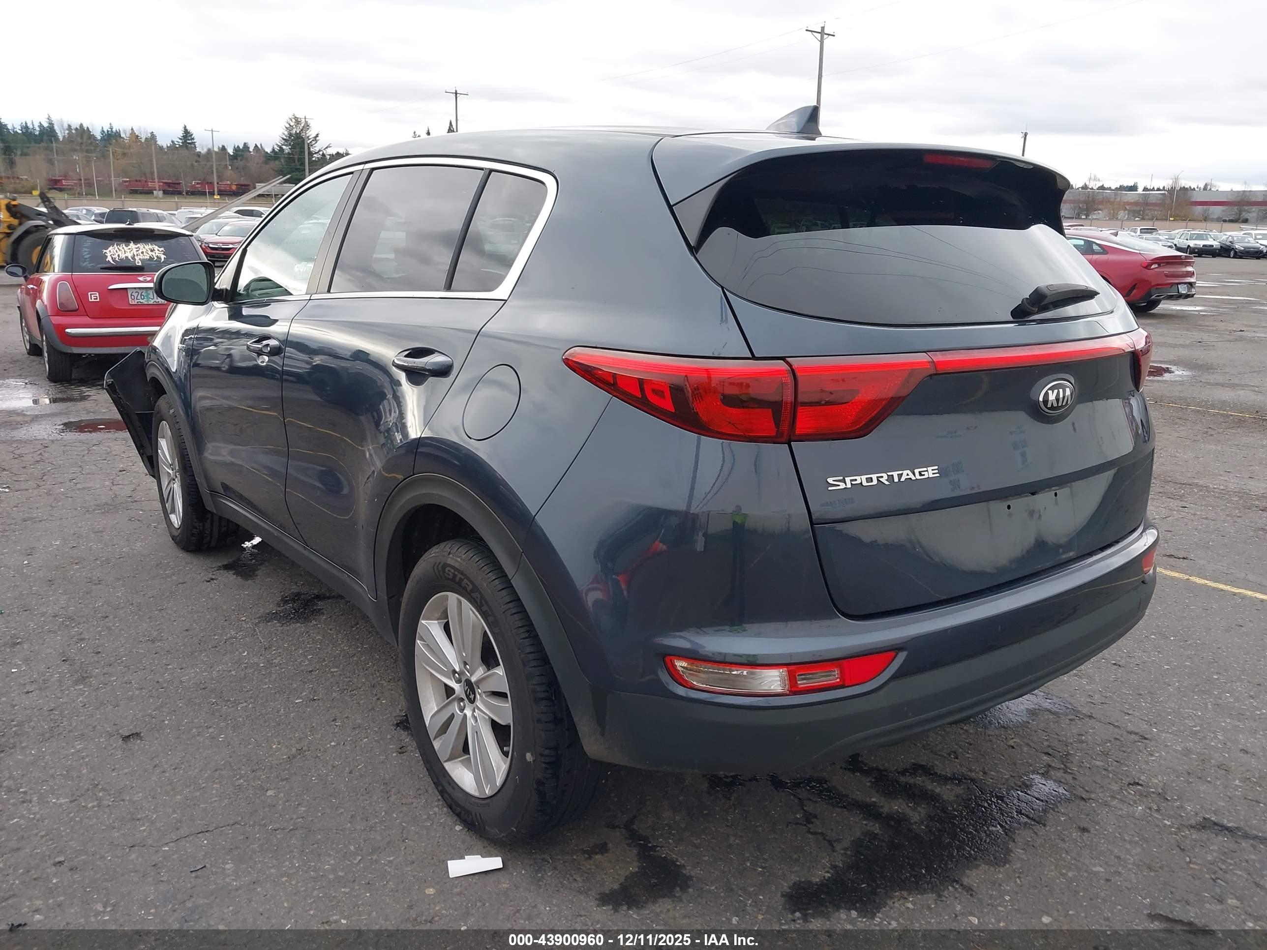 KIA SPORTAGE image 3