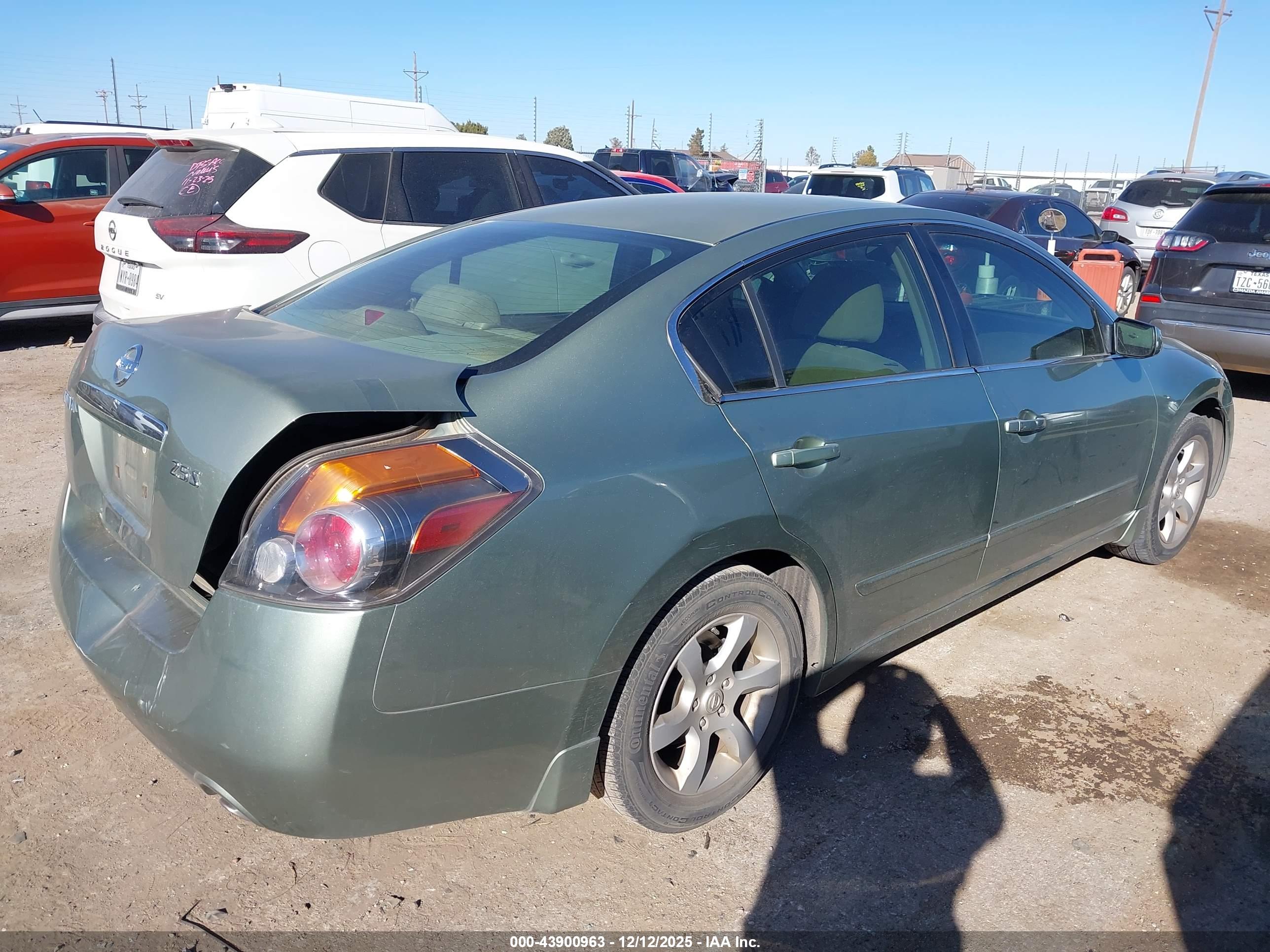 NISSAN ALTIMA image 4
