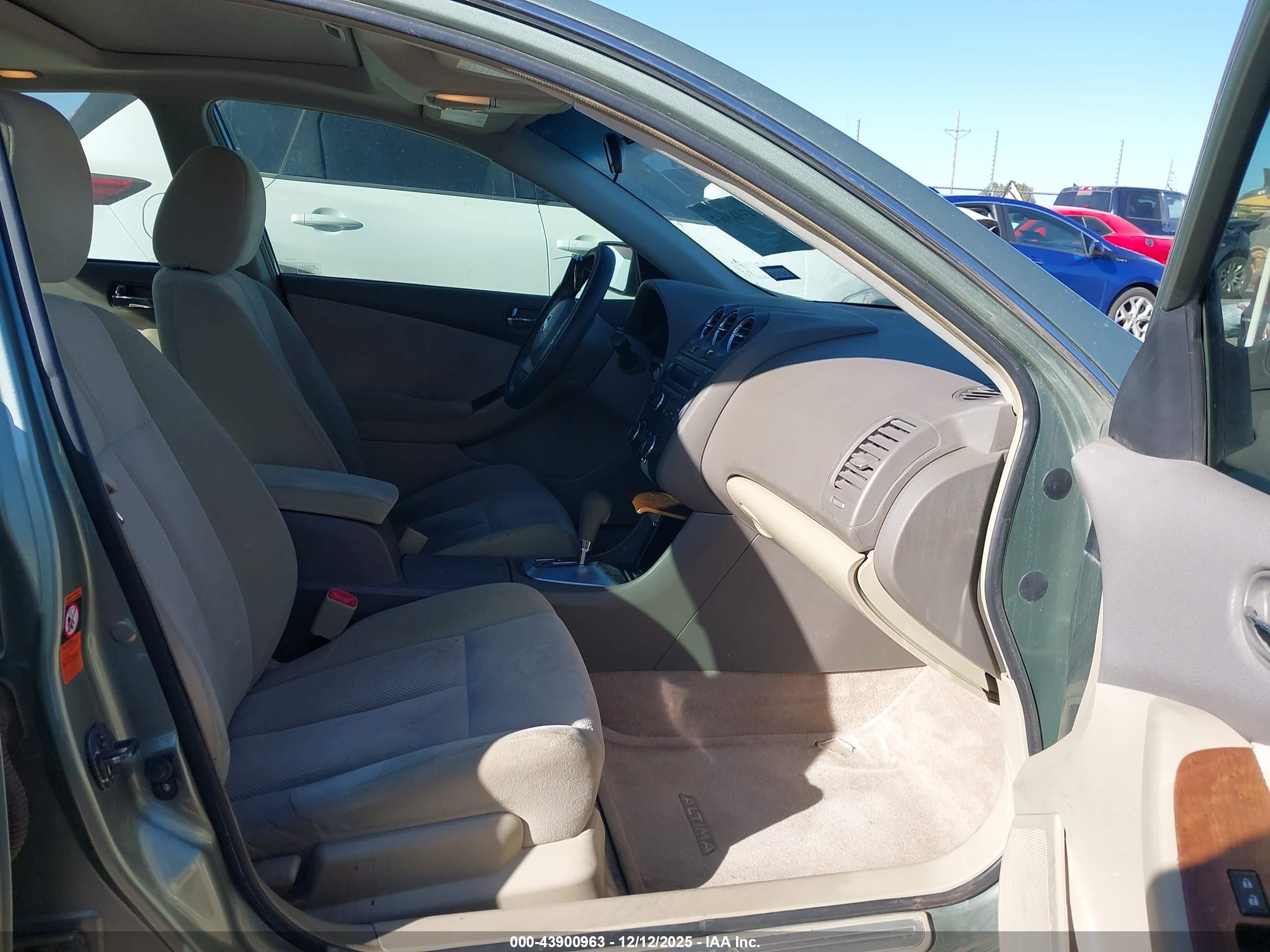 NISSAN ALTIMA image 5