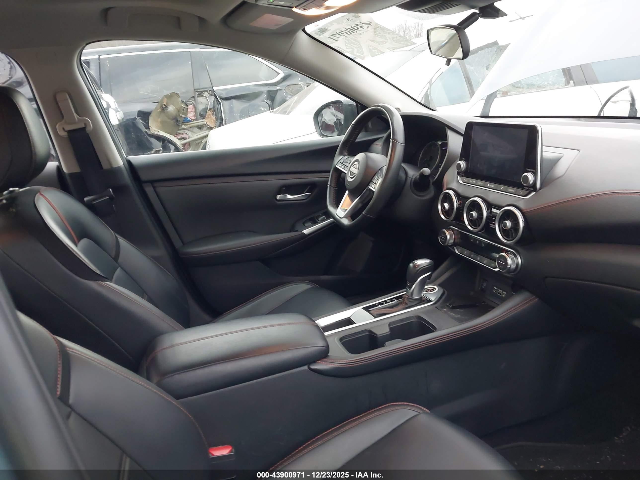 NISSAN SENTRA image 5