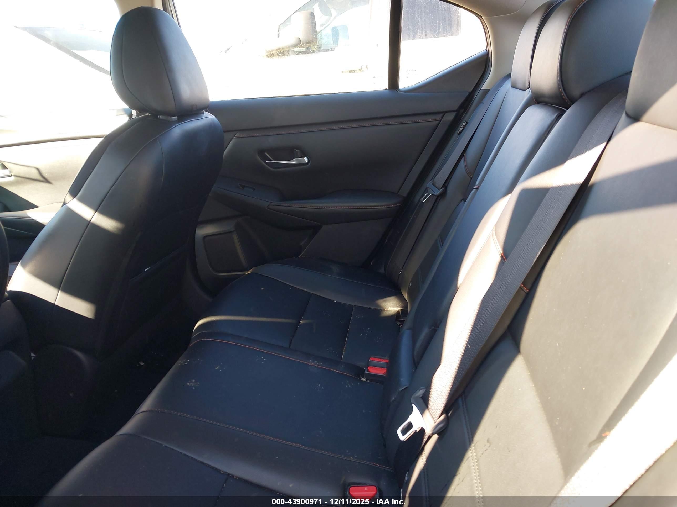 NISSAN SENTRA image 8