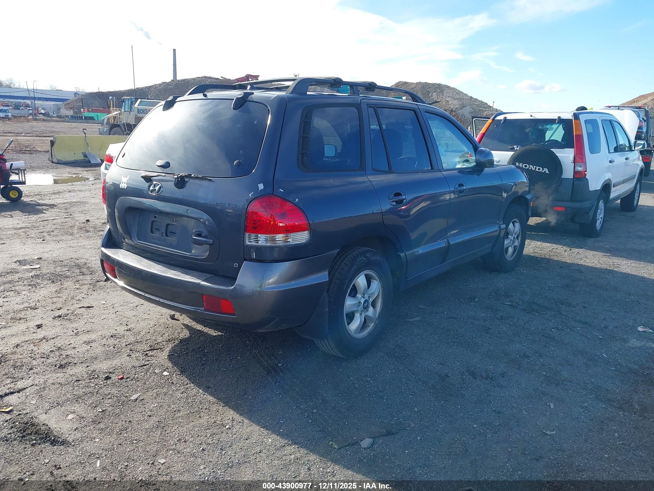 HYUNDAI SANTA image 4