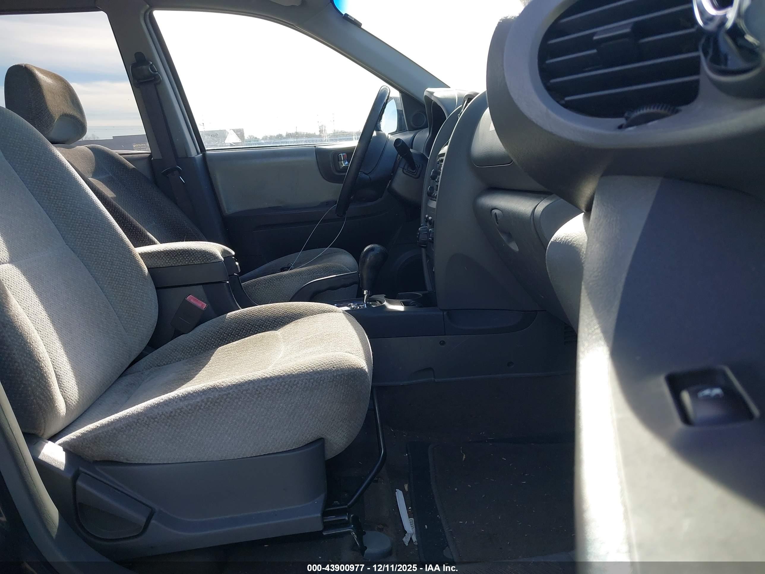 HYUNDAI SANTA image 5
