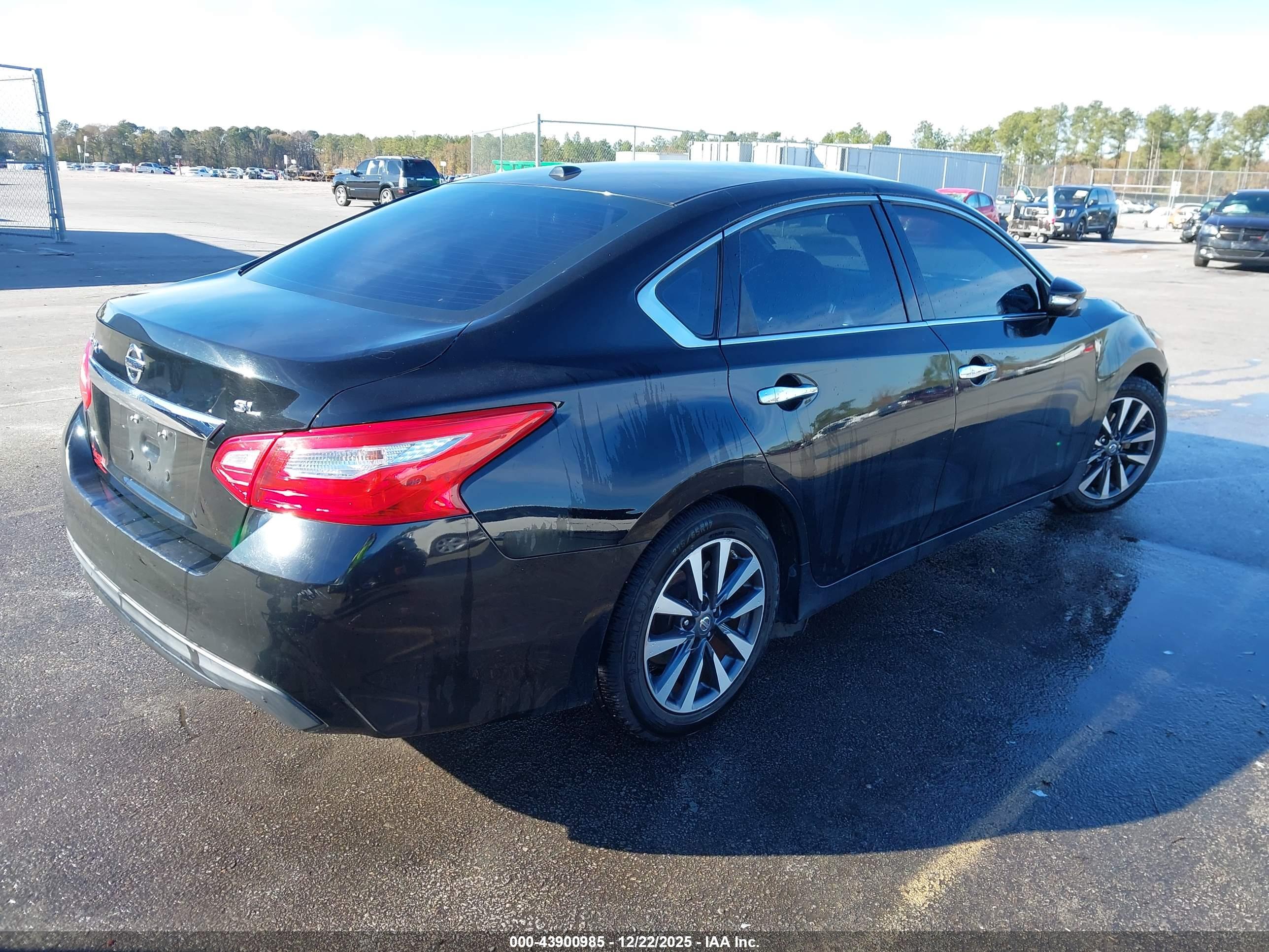 NISSAN ALTIMA image 4