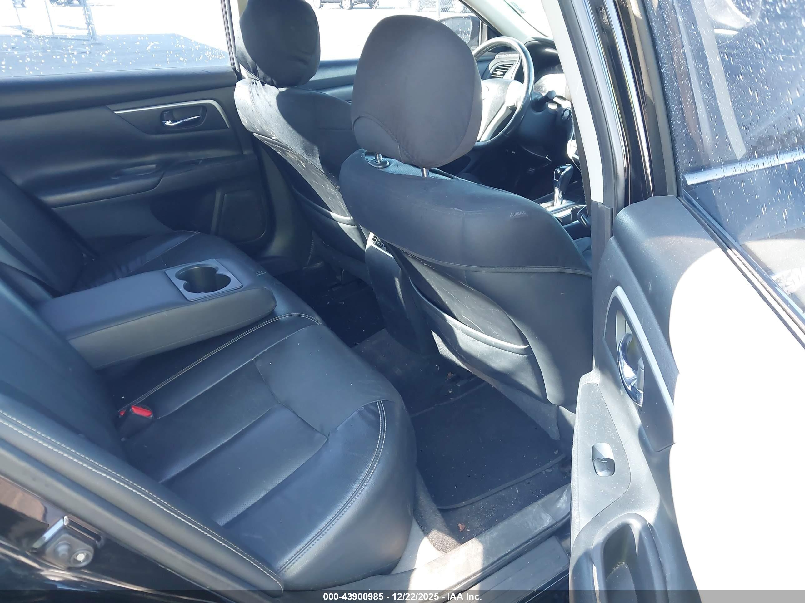 NISSAN ALTIMA image 8