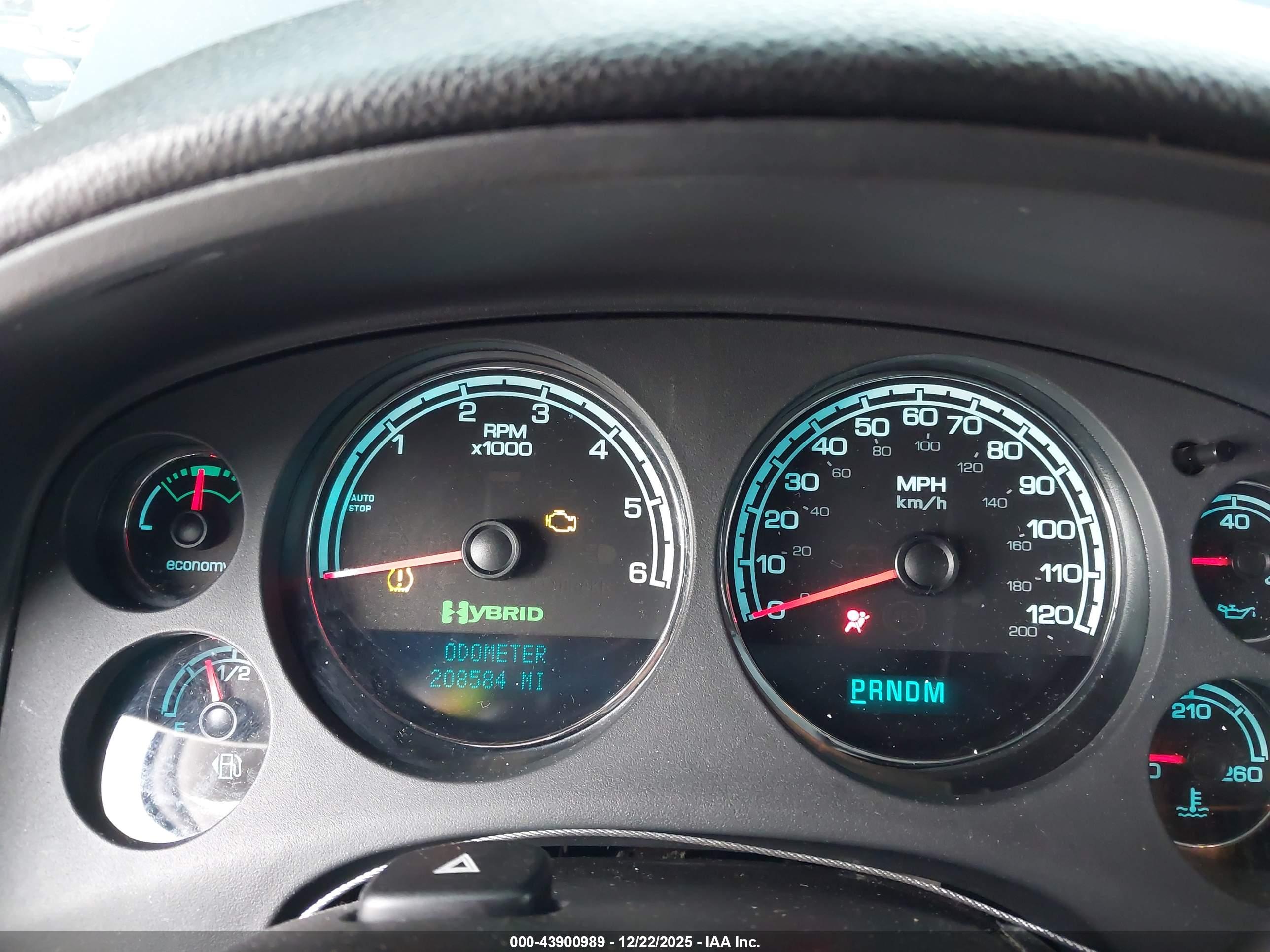 CHEVROLET TAHOE image 7