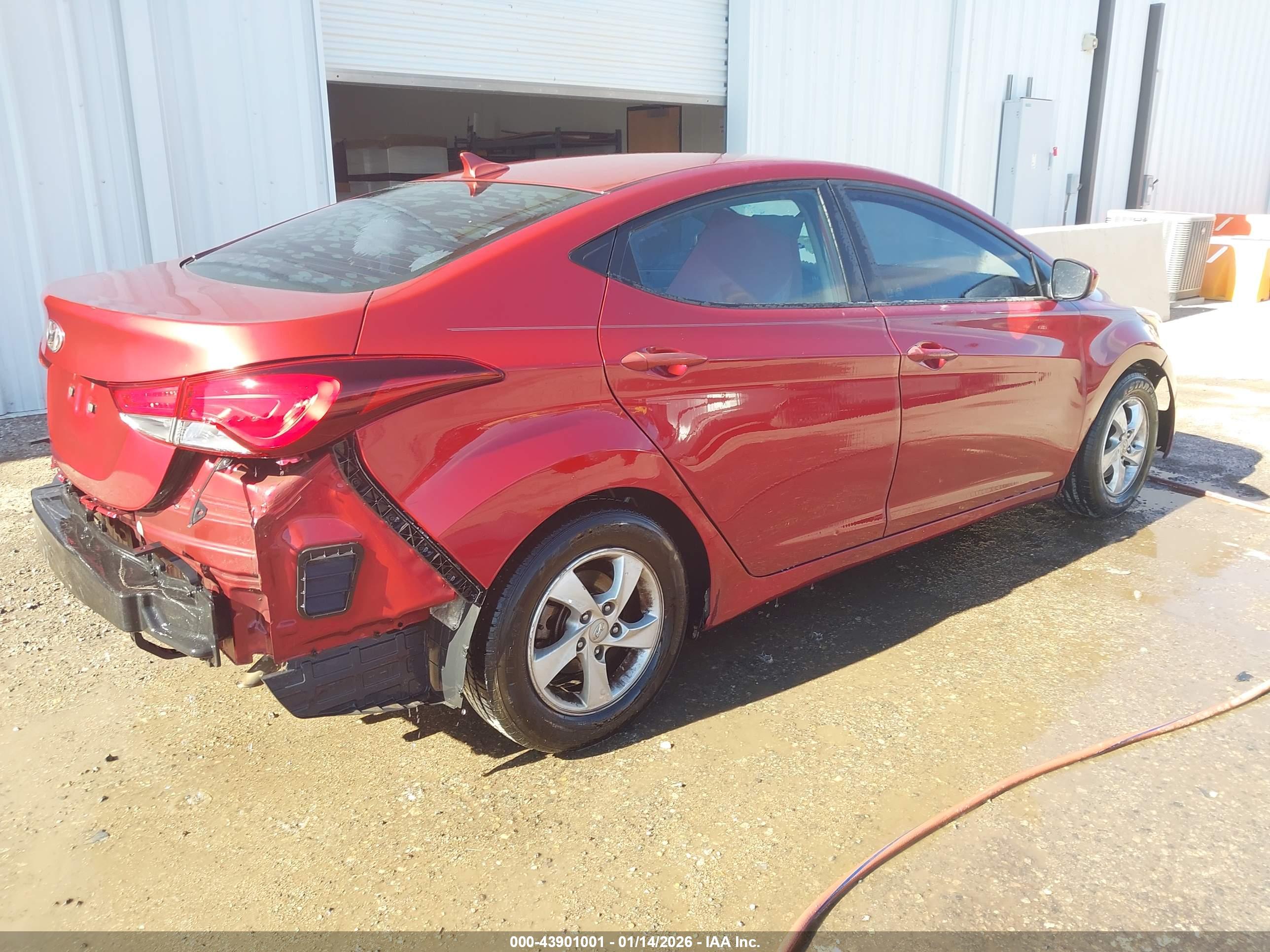HYUNDAI ELANTRA image 4