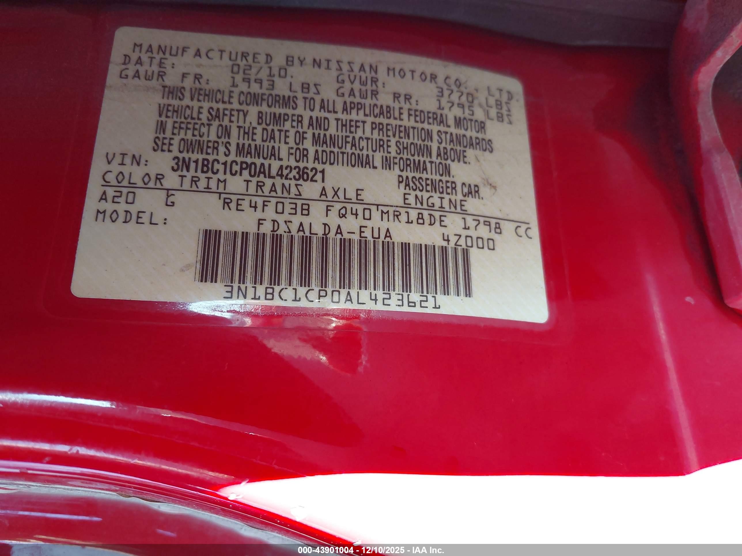 NISSAN VERSA image 9