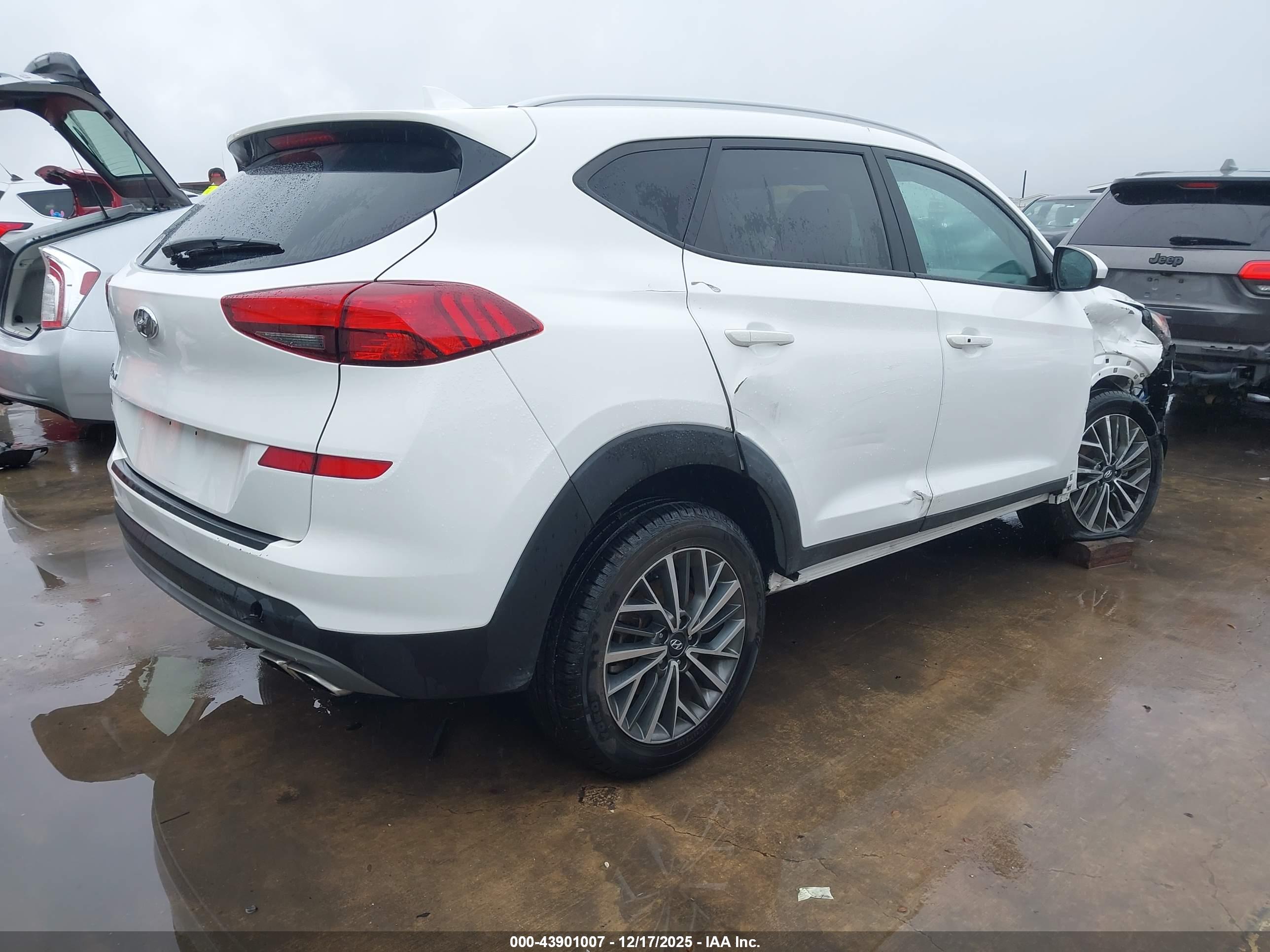 HYUNDAI TUCSON image 4