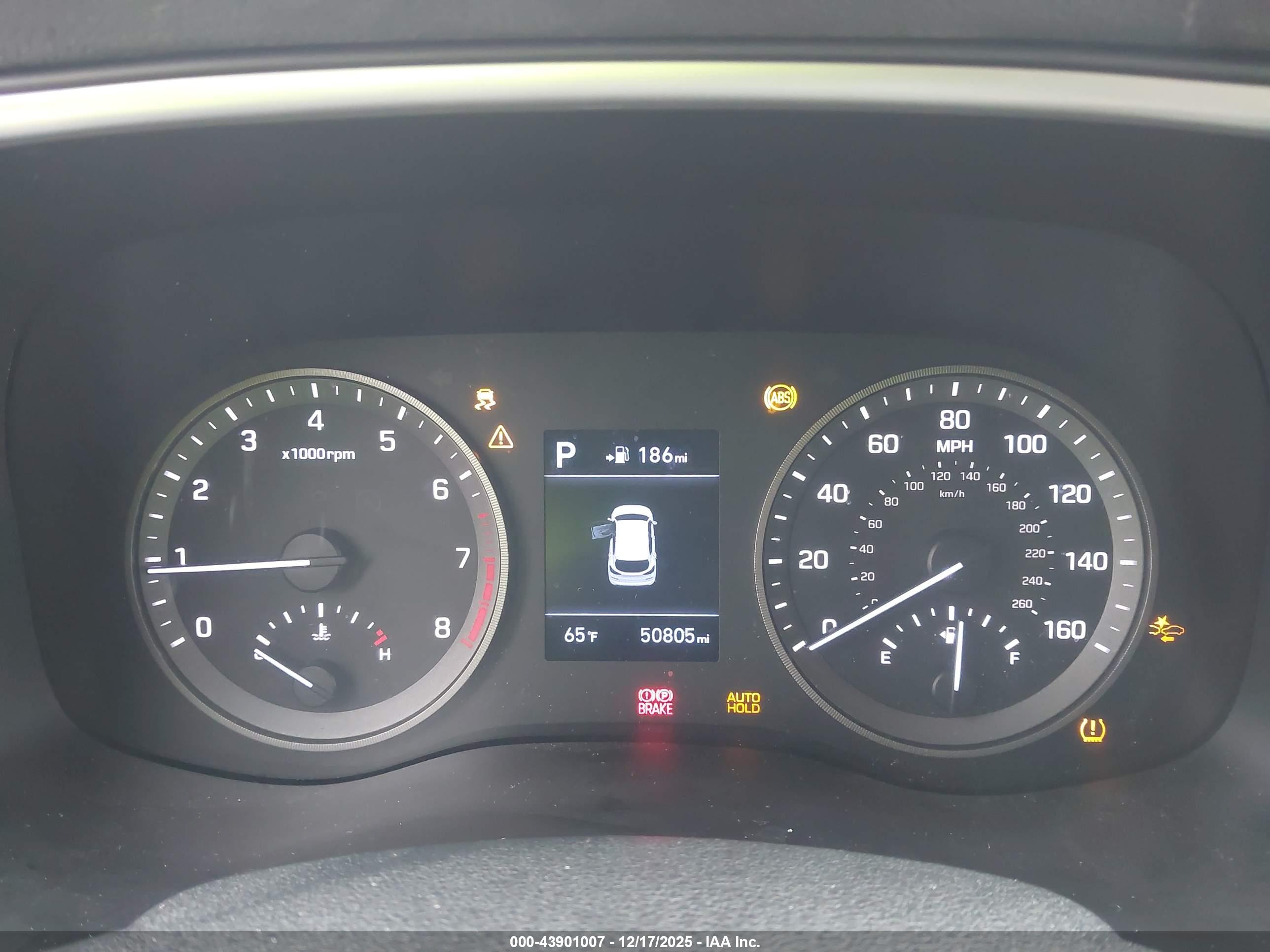HYUNDAI TUCSON image 7