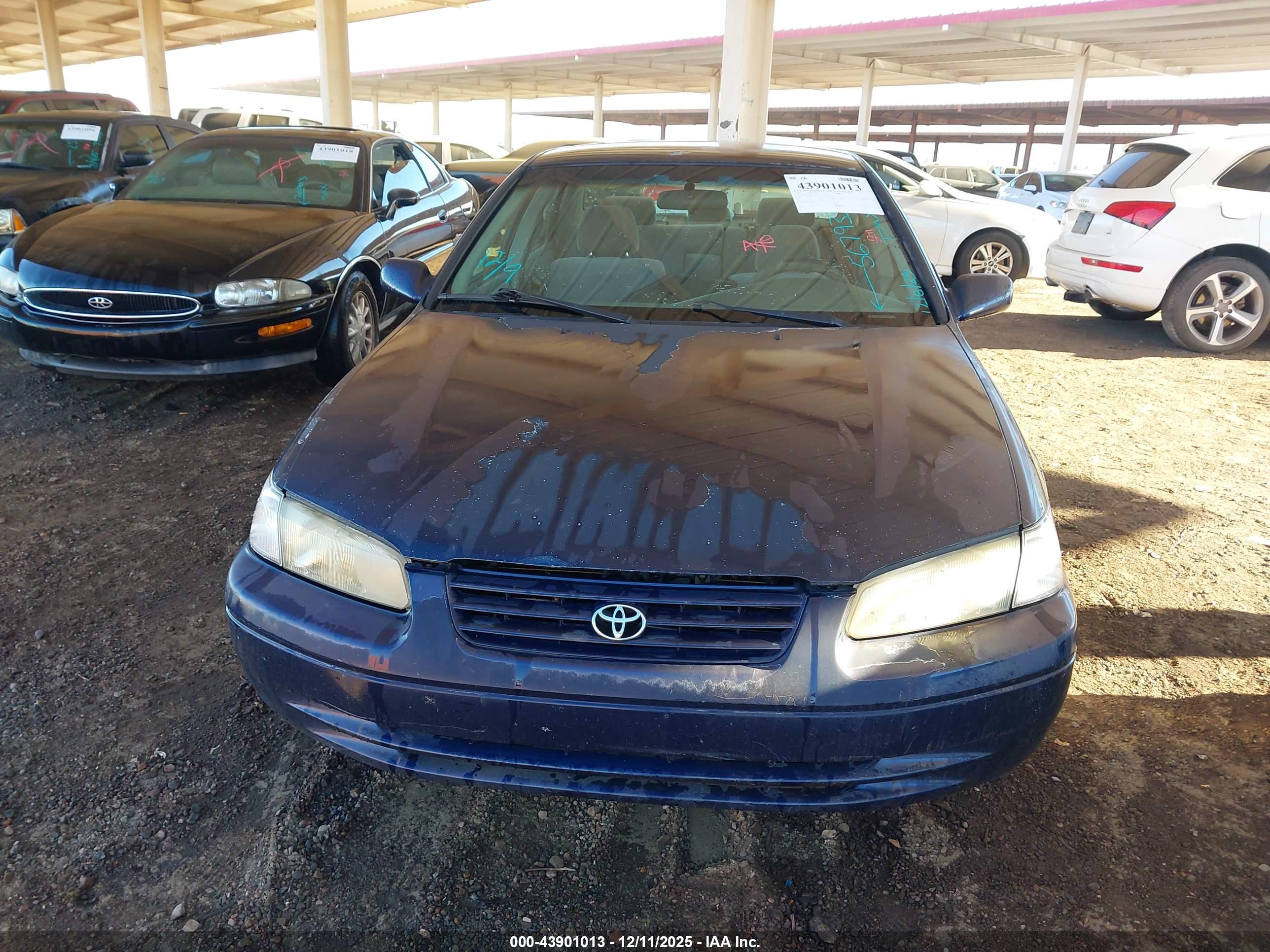 TOYOTA CAMRY image 6
