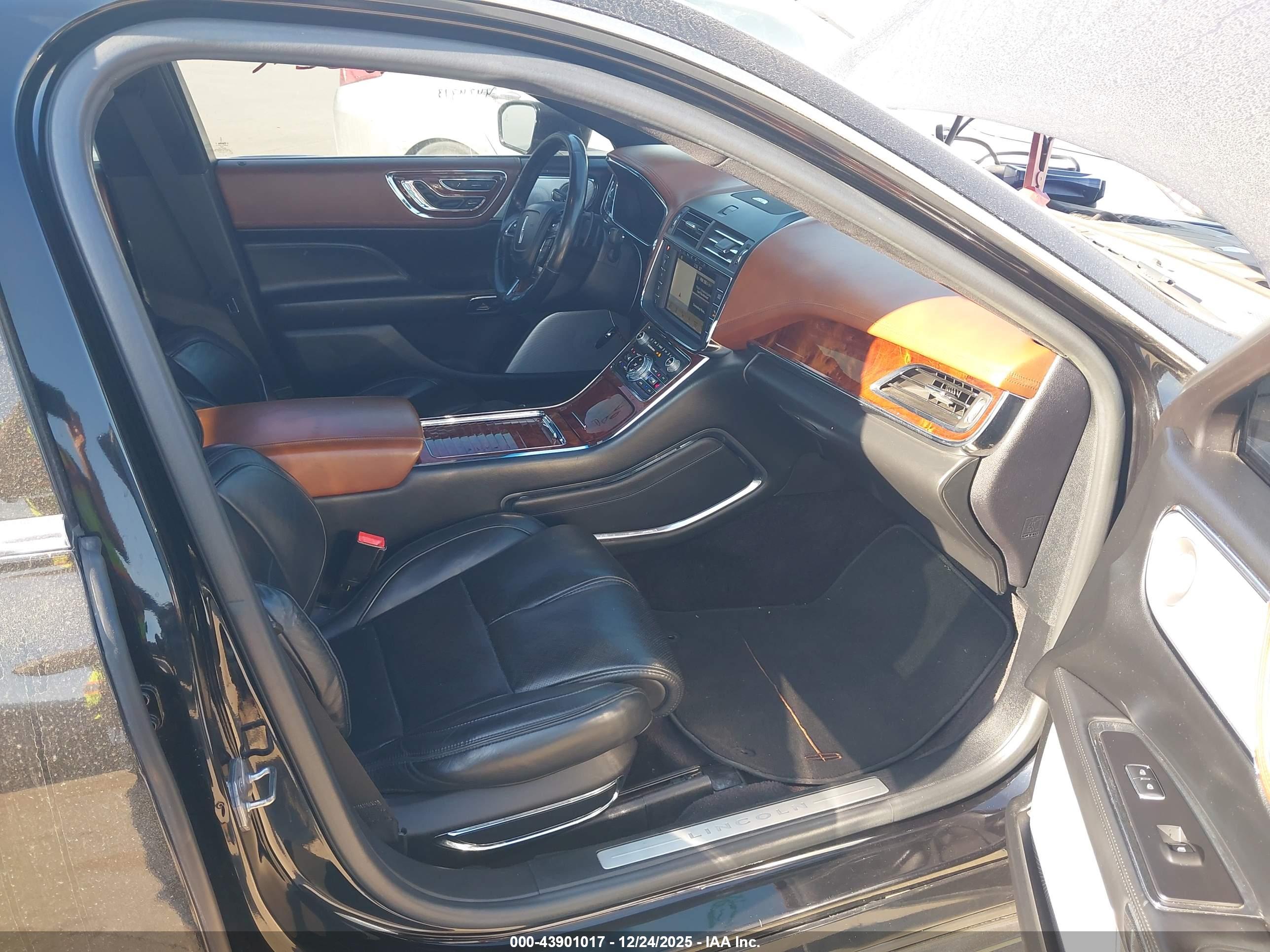 LINCOLN CONTINENTAL image 5