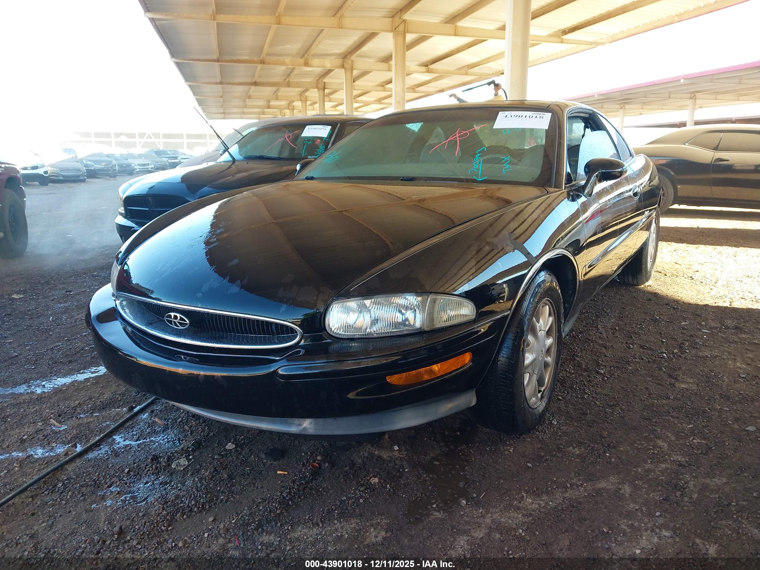BUICK RIVIERA image 2