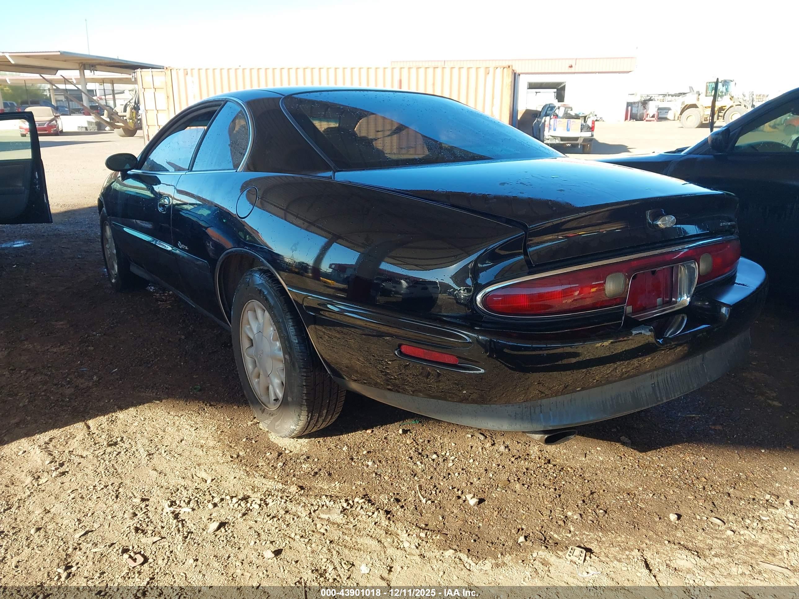 BUICK RIVIERA image 3