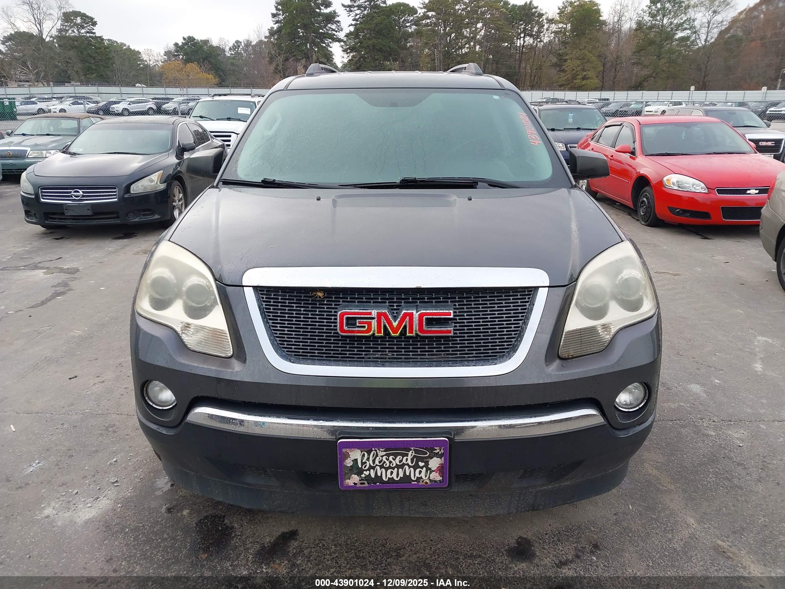 GMC ACADIA image 6