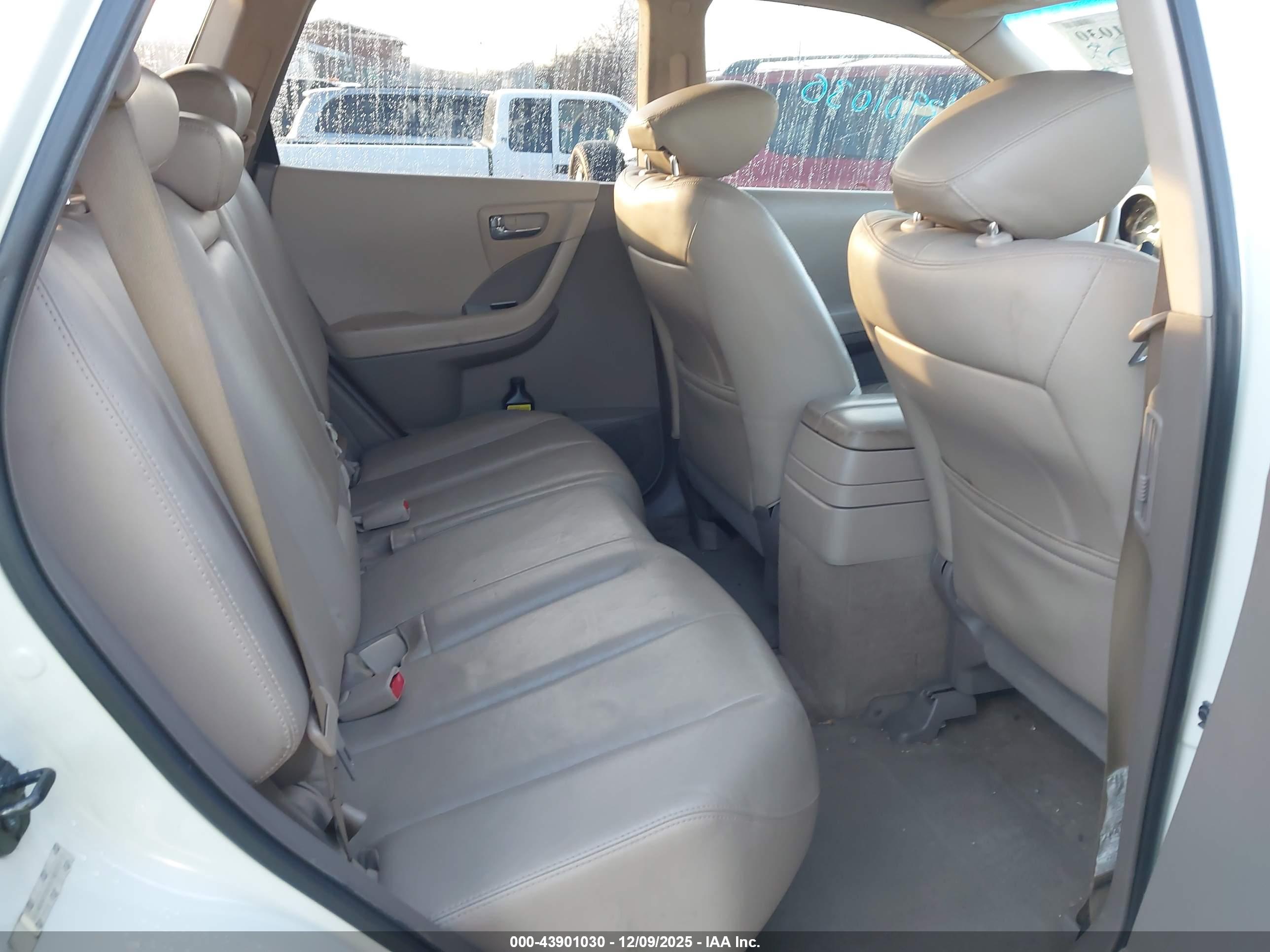 NISSAN MURANO image 8