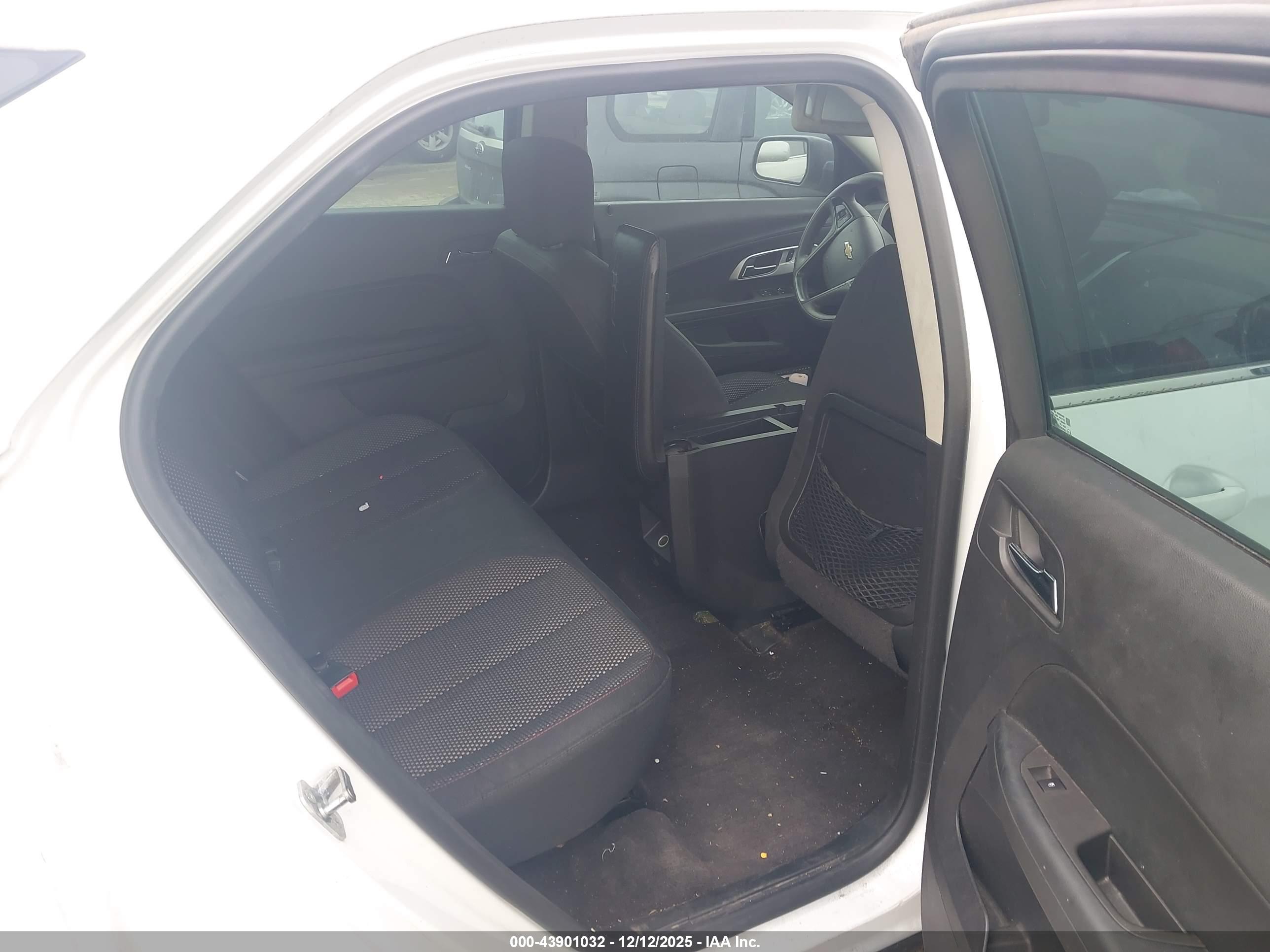 CHEVROLET EQUINOX image 8