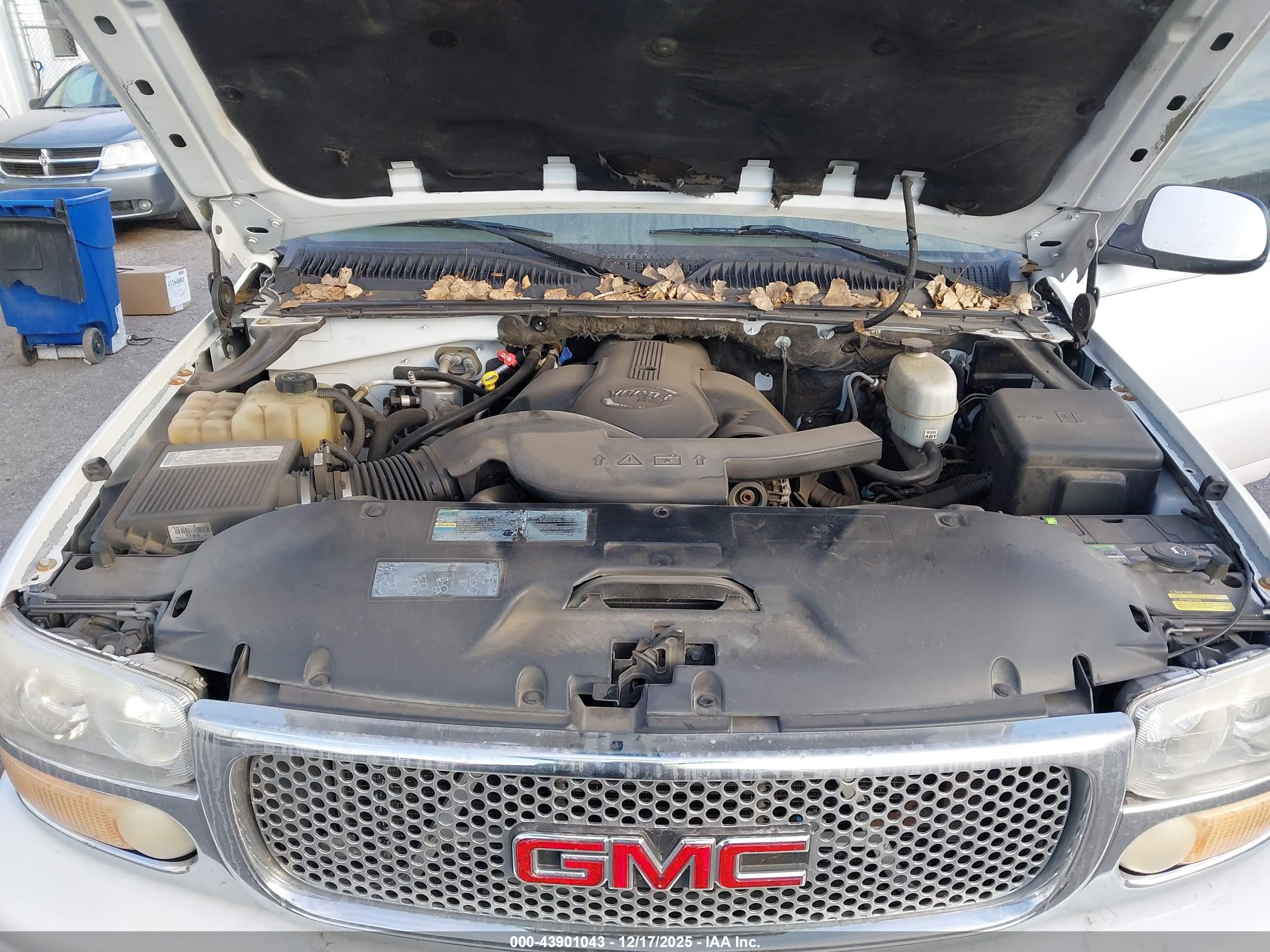 GMC YUKON image 10
