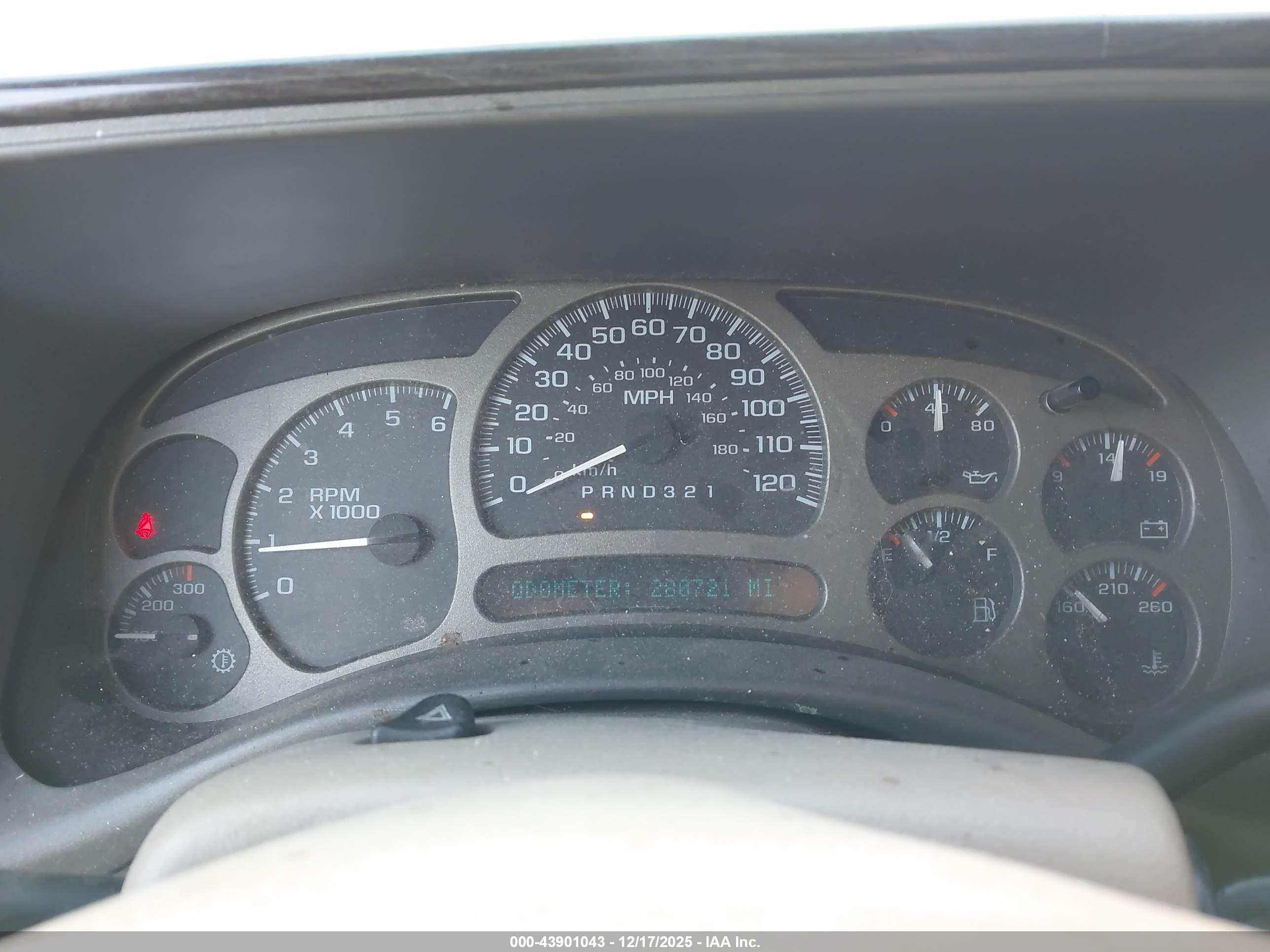 GMC YUKON image 7
