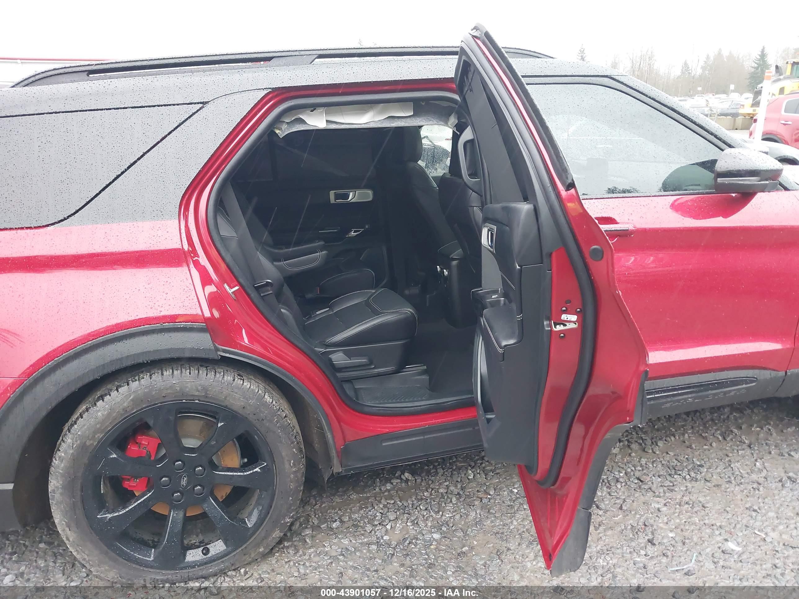 FORD EXPLORER image 8