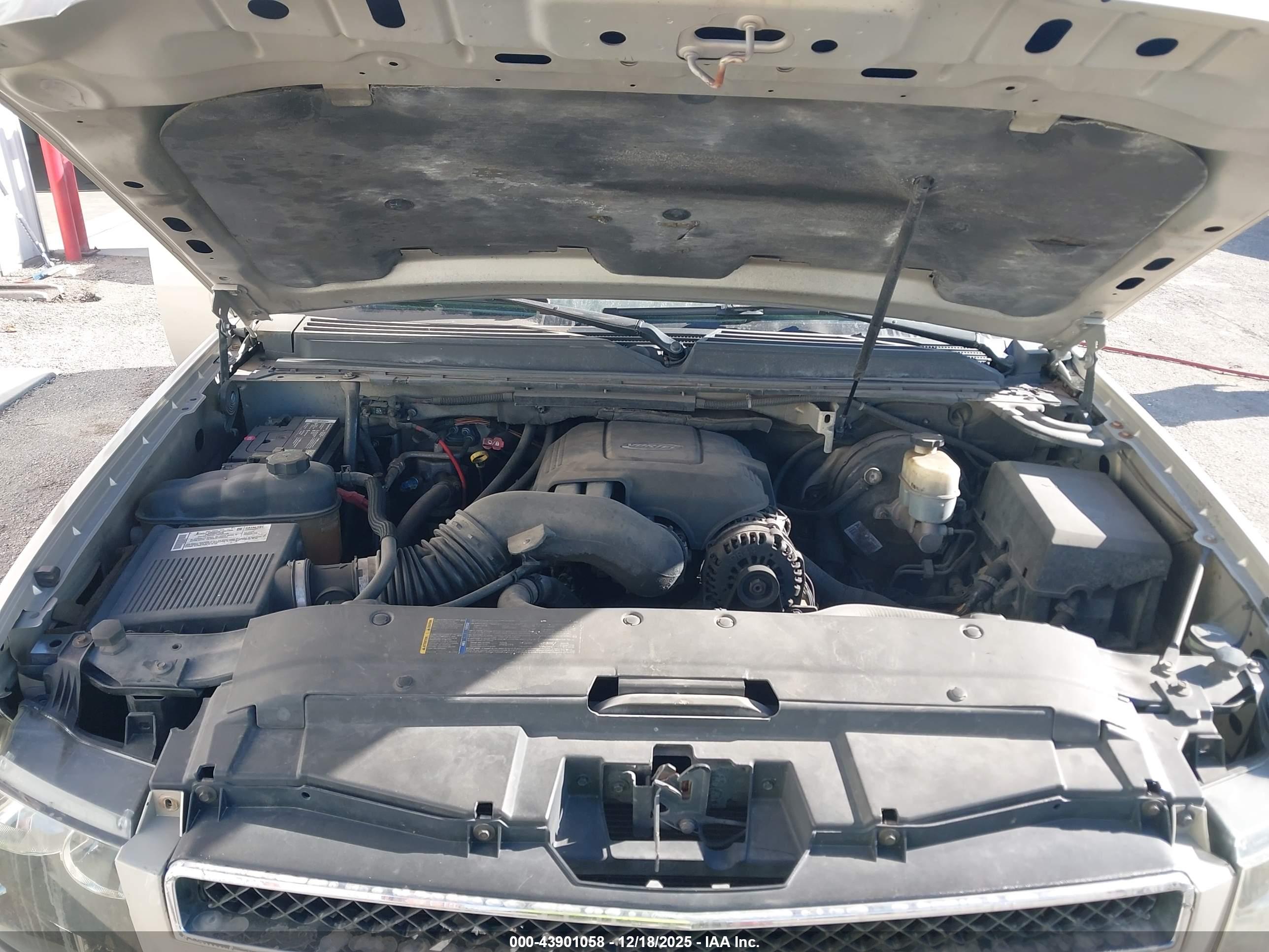 CHEVROLET AVALANCHE image 10