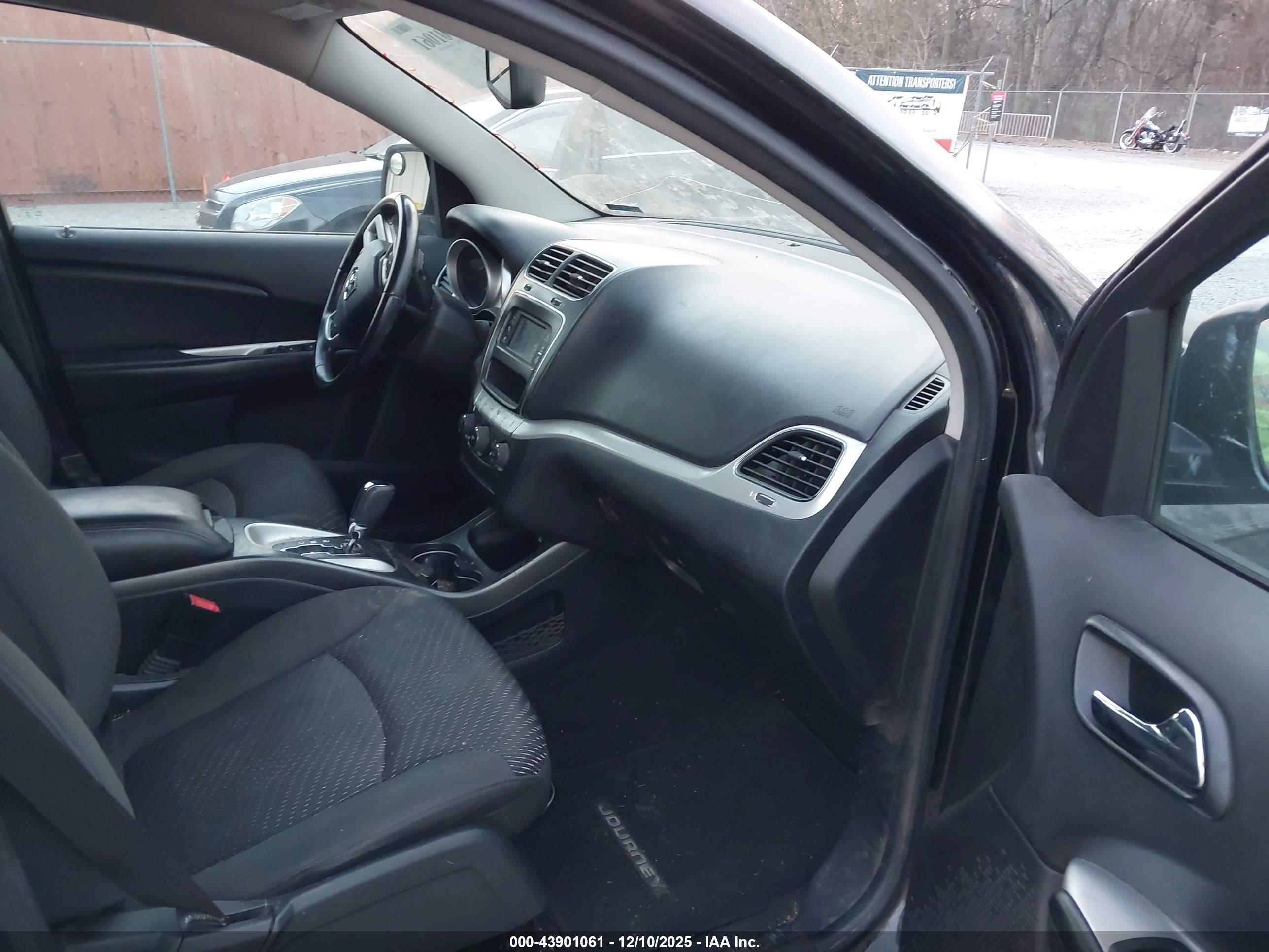 DODGE JOURNEY image 5